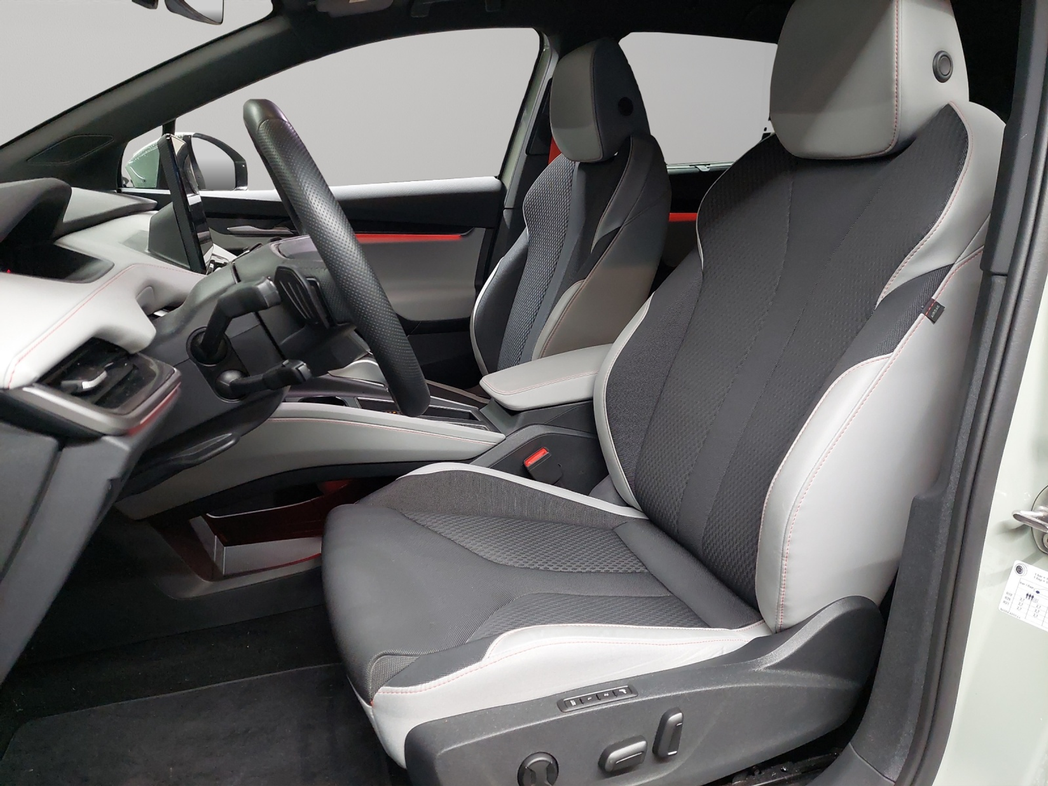 listing desktop thumbnail image 5