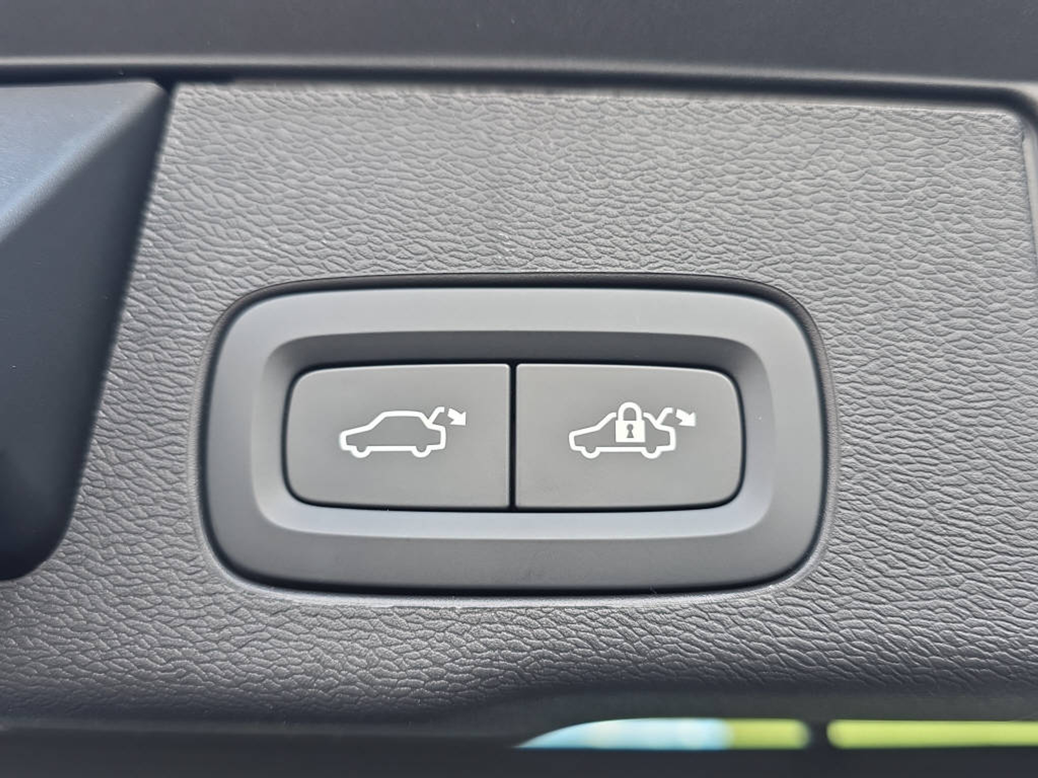 listing desktop thumbnail image 22