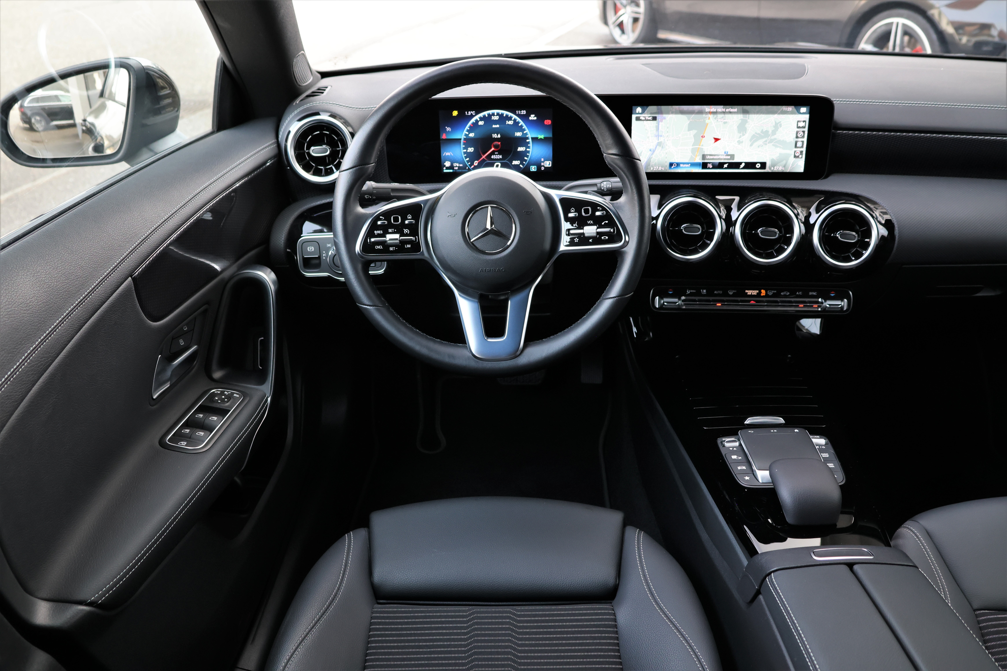 listing desktop thumbnail image 12