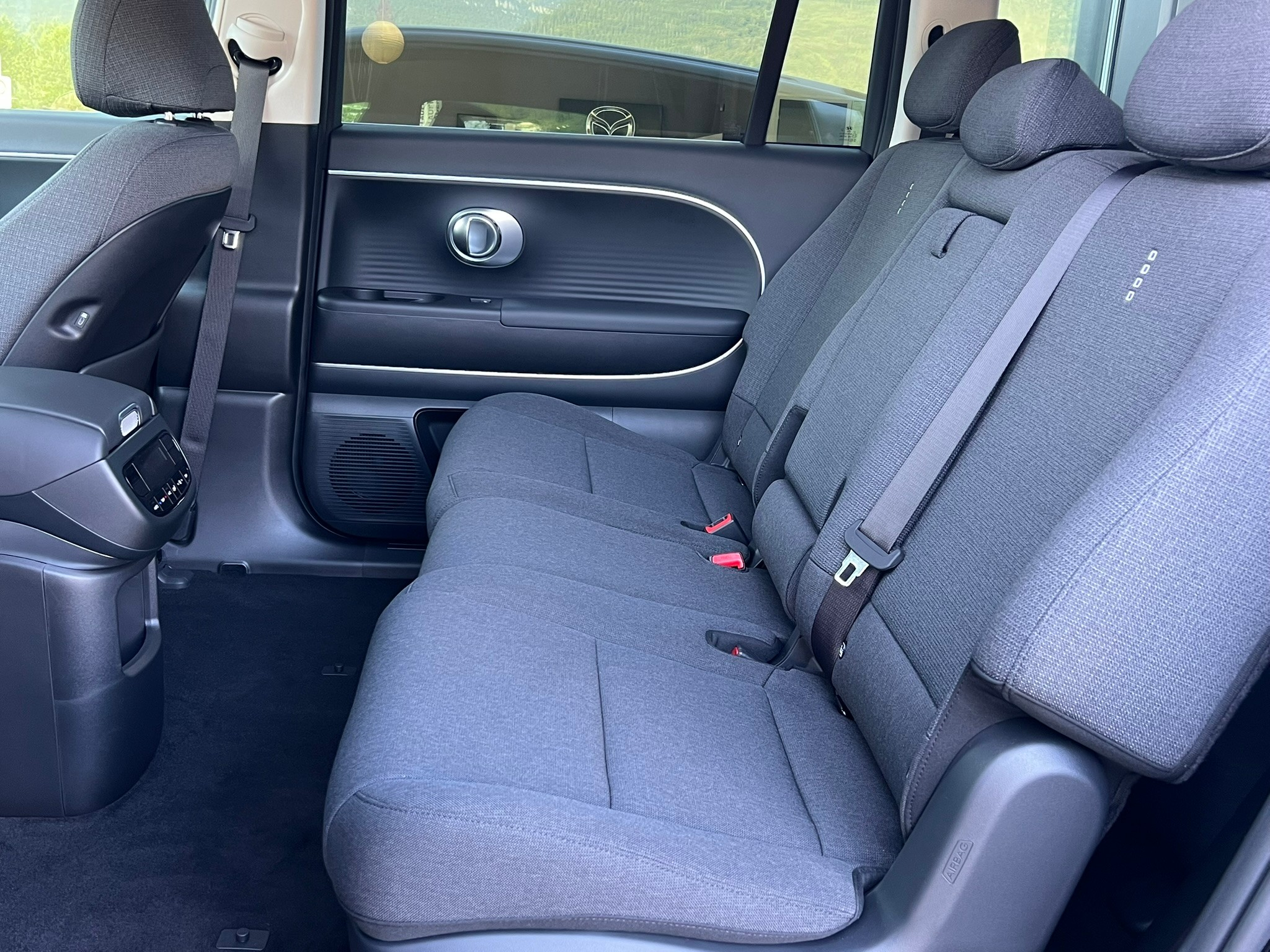 listing desktop thumbnail image 9