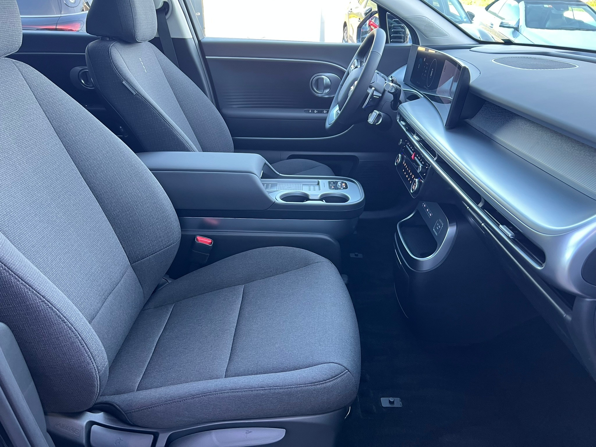 listing desktop thumbnail image 6