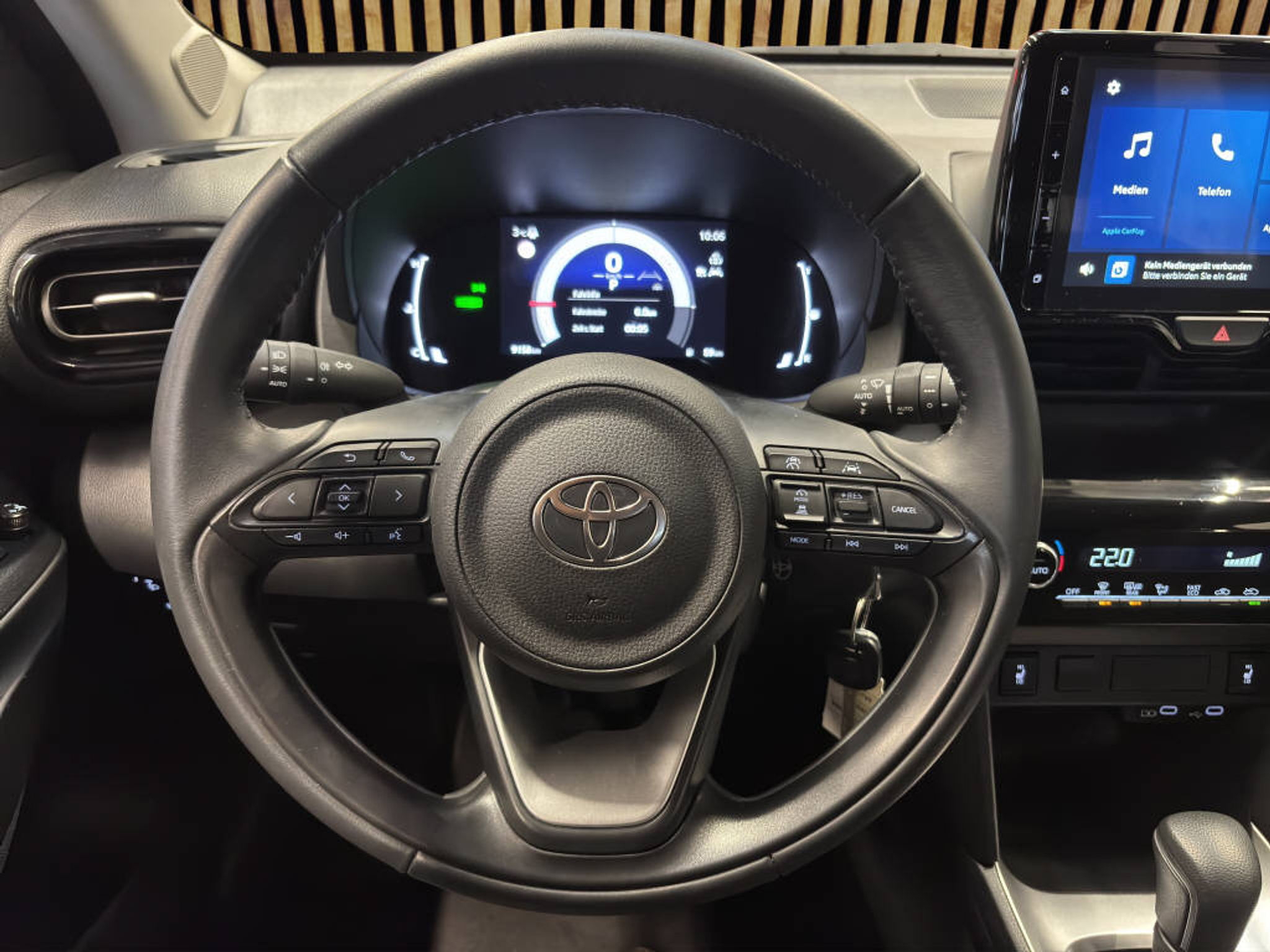 listing desktop thumbnail image 8