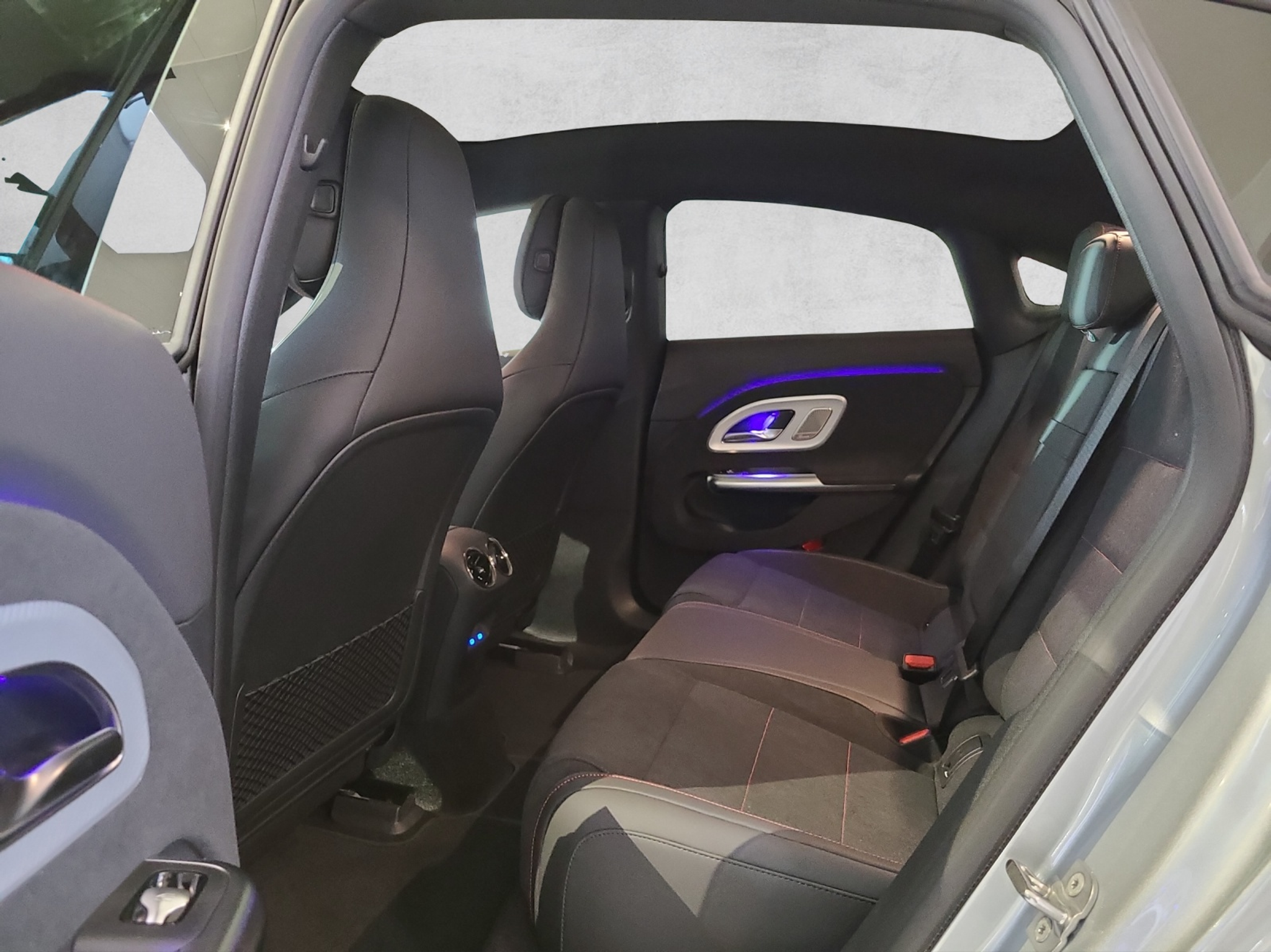 listing desktop thumbnail image 10