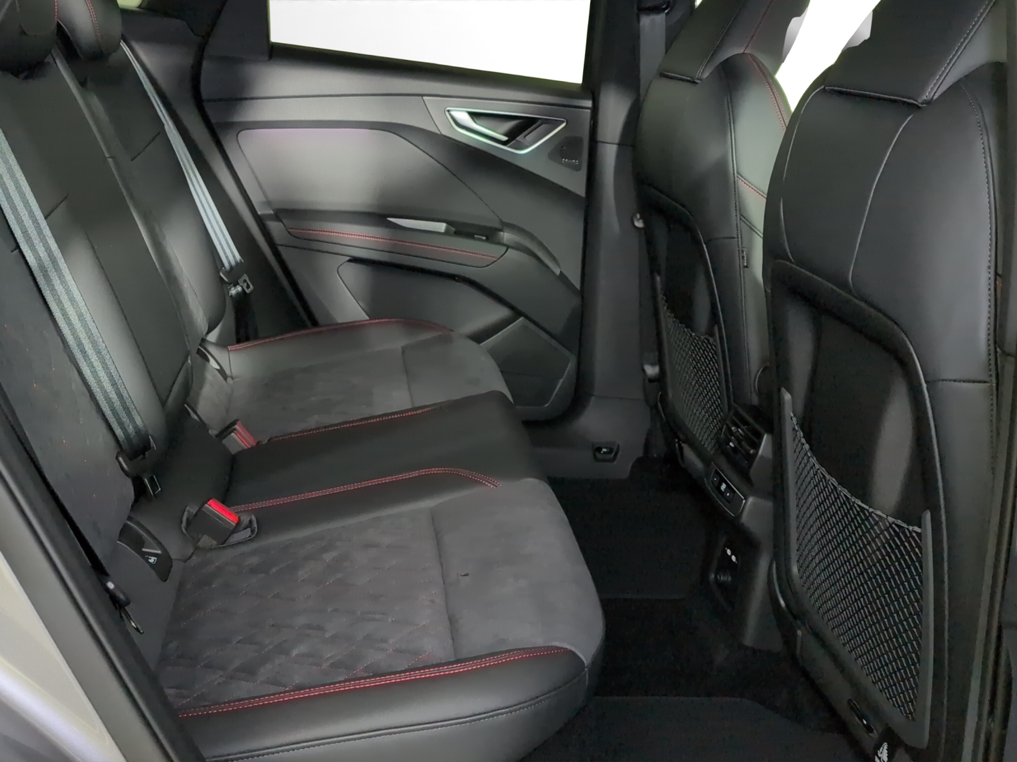 listing desktop thumbnail image 8