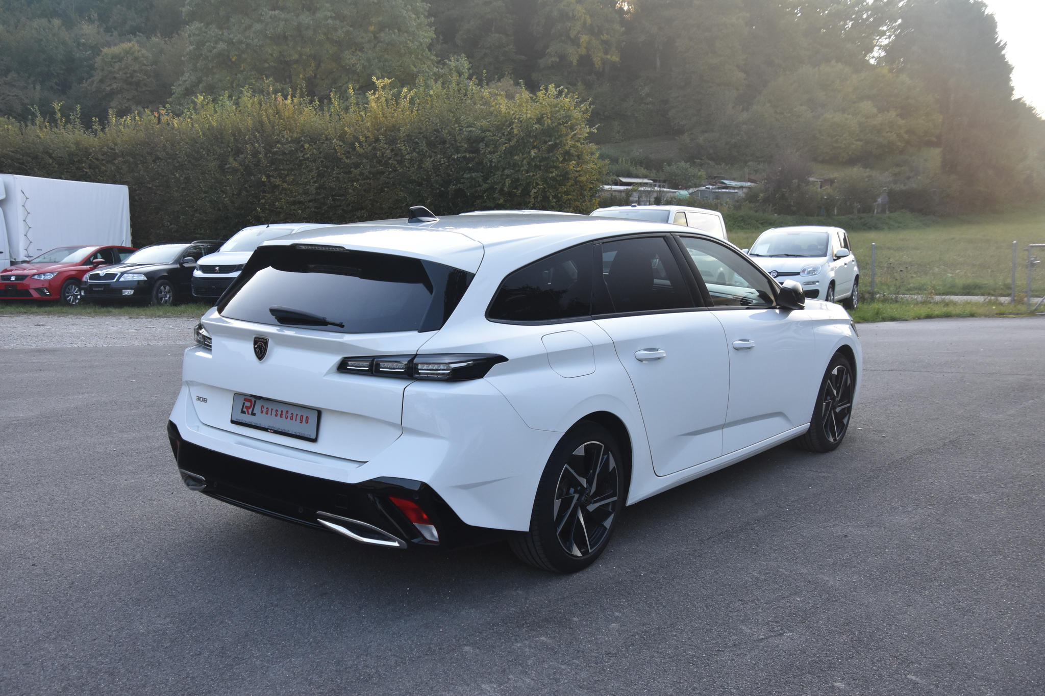 listing desktop thumbnail image 6