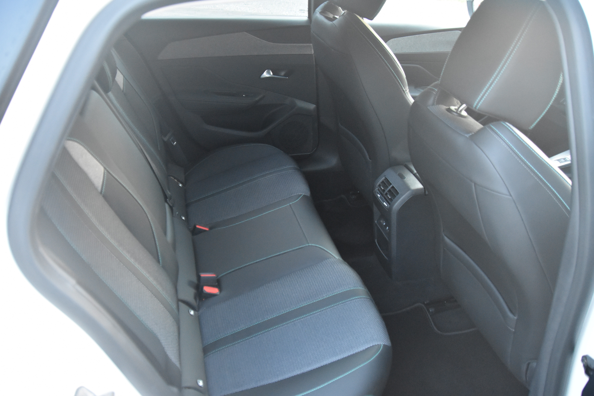 listing desktop thumbnail image 10