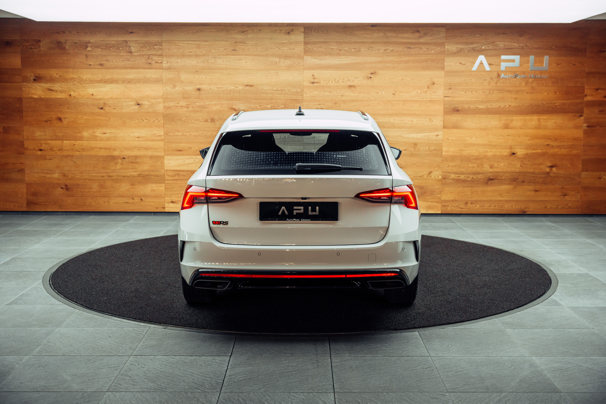 listing desktop thumbnail image 20