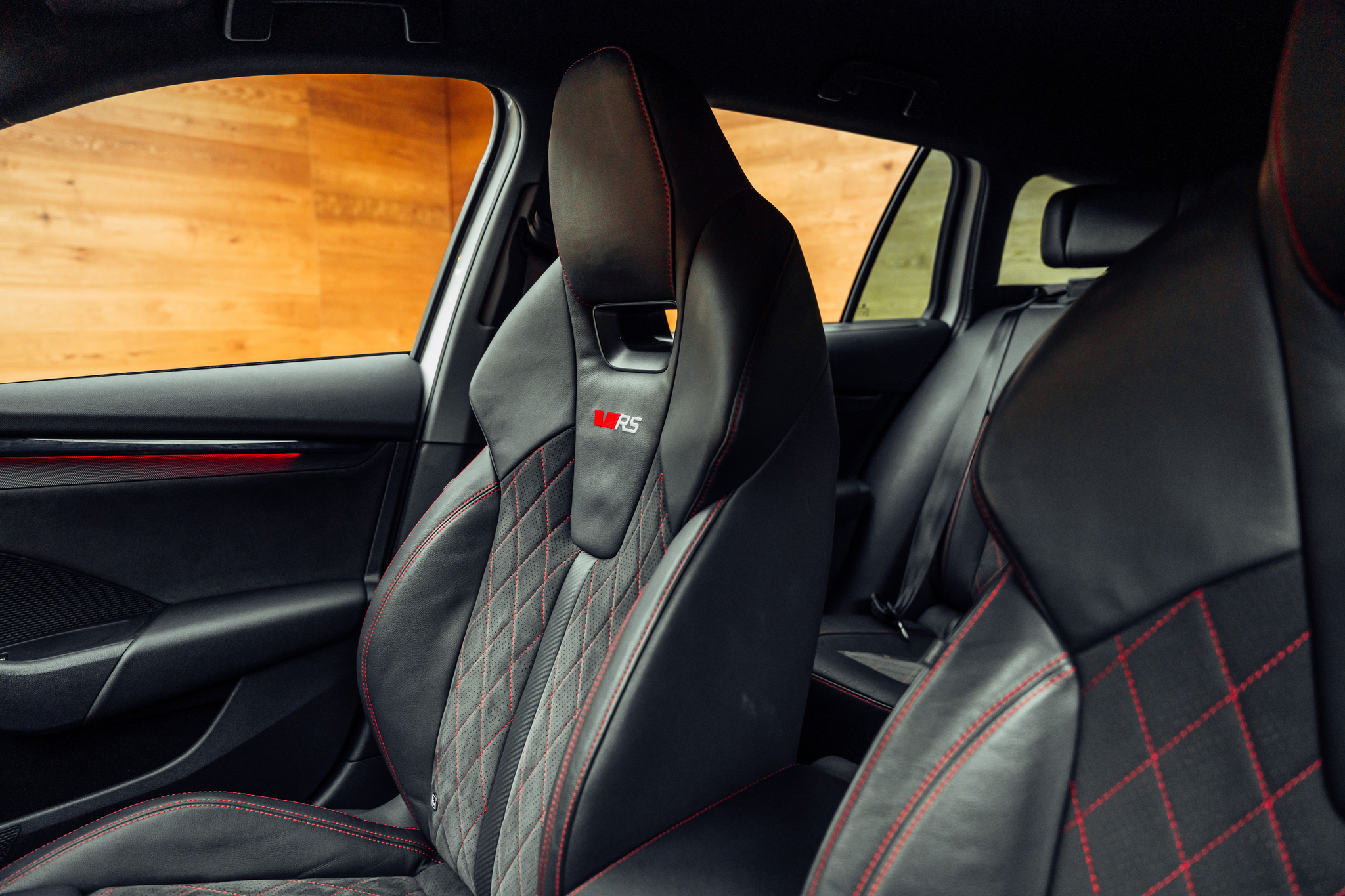 listing desktop thumbnail image 6