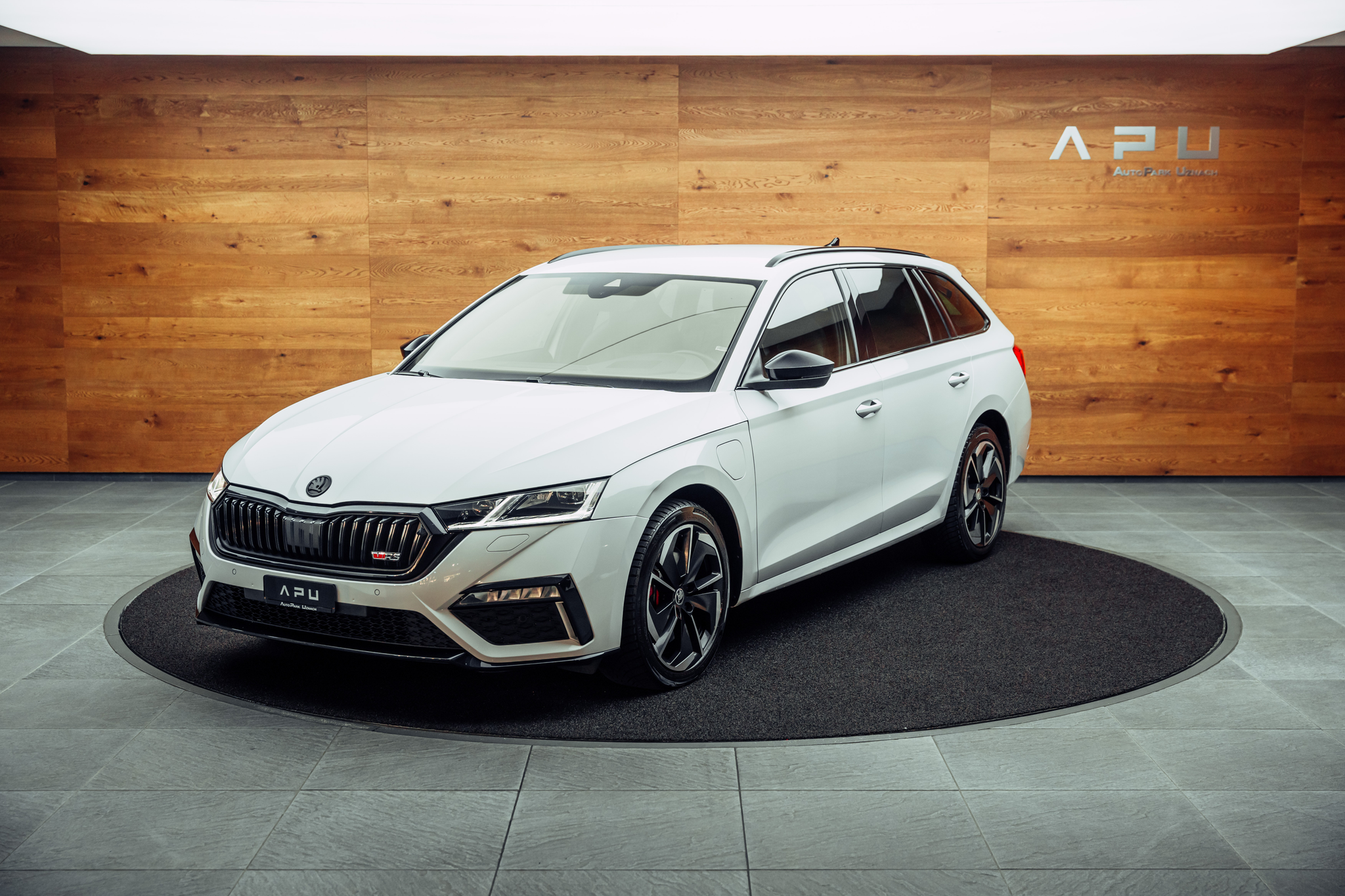 listing desktop thumbnail image 3