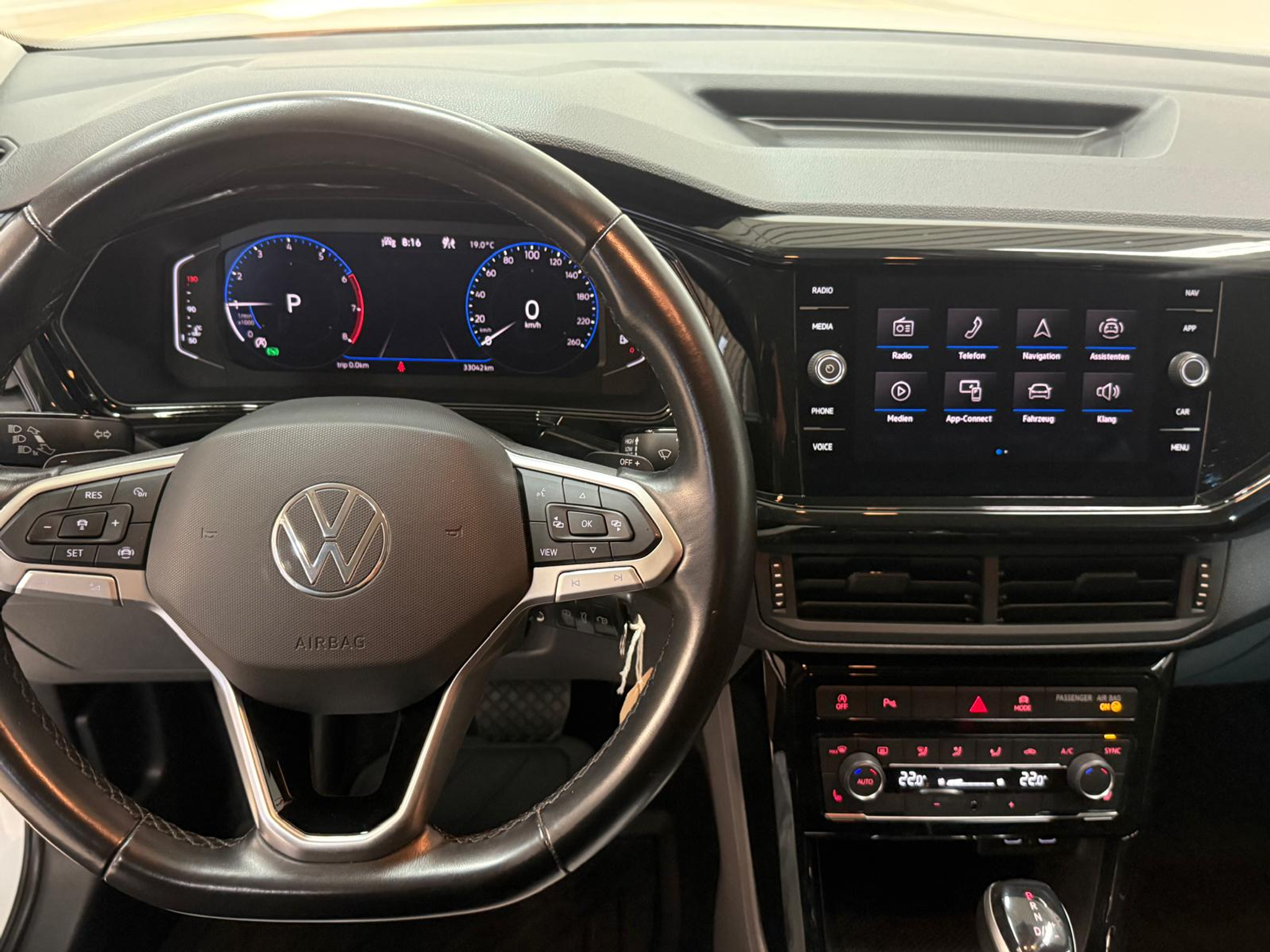 listing desktop thumbnail image 6