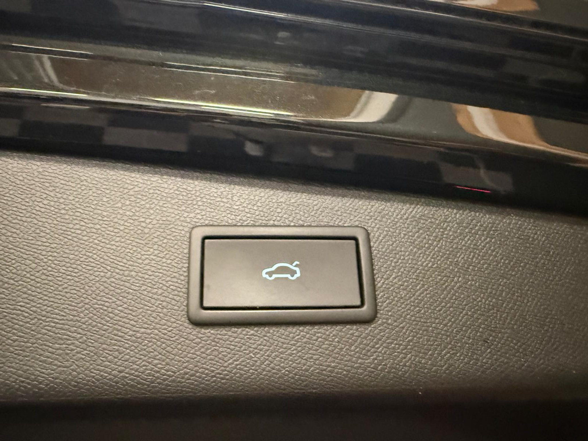 listing desktop thumbnail image 14