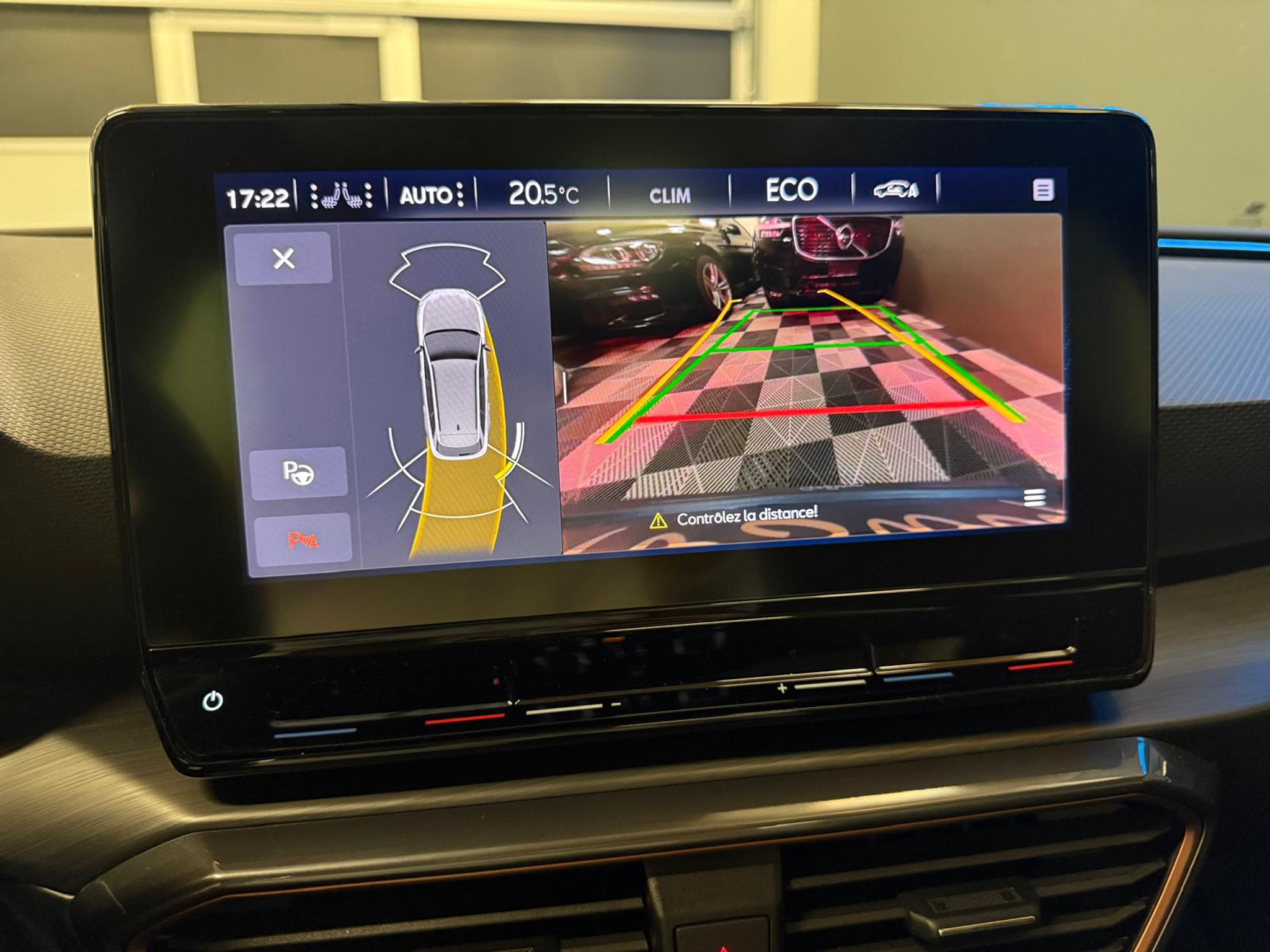 listing desktop thumbnail image 25