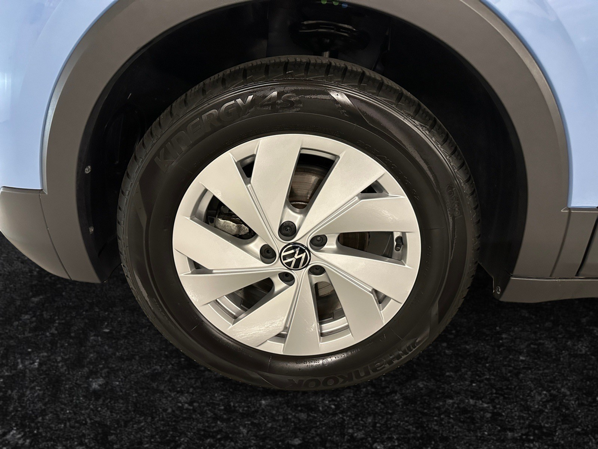 listing desktop thumbnail image 15