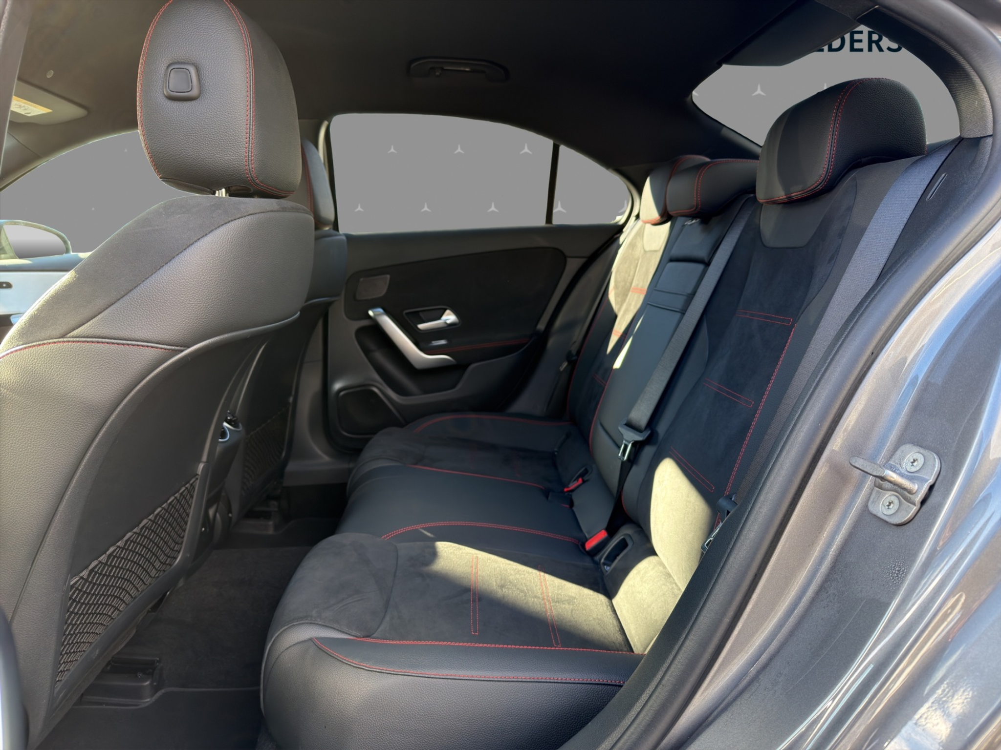 listing desktop thumbnail image 13