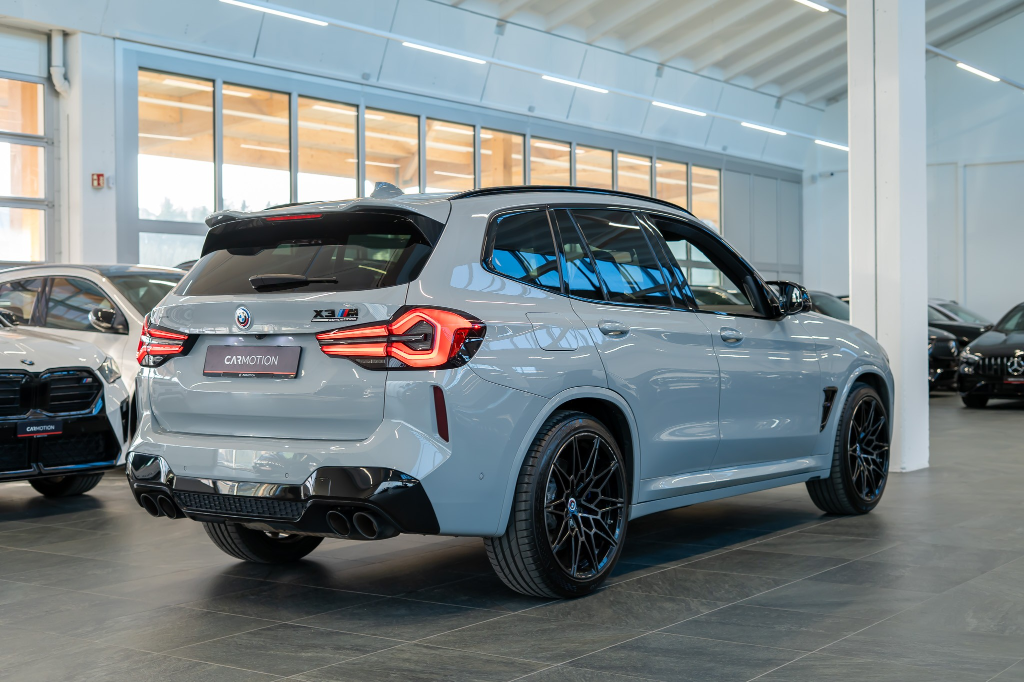 listing desktop thumbnail image 3