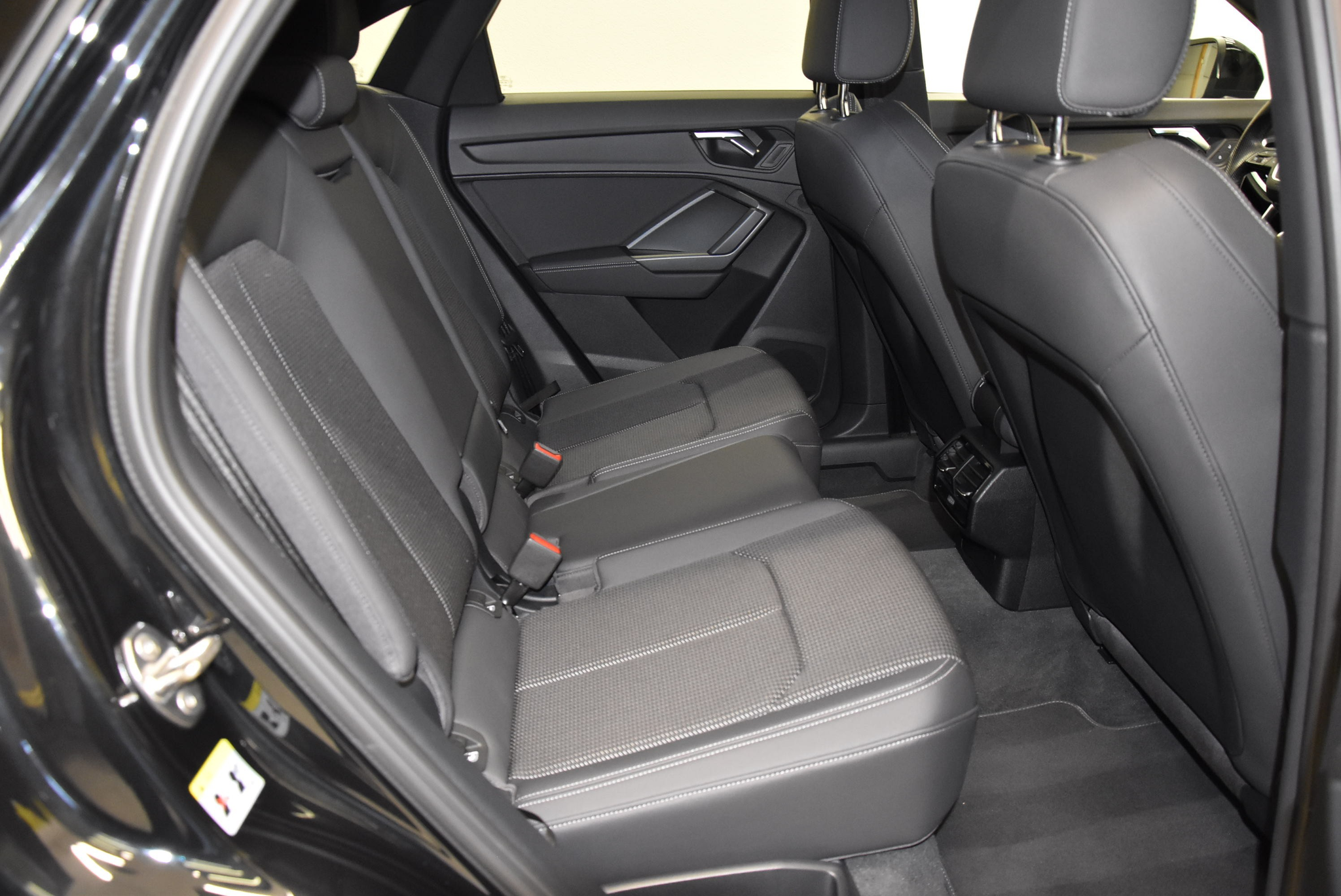 listing desktop thumbnail image 8