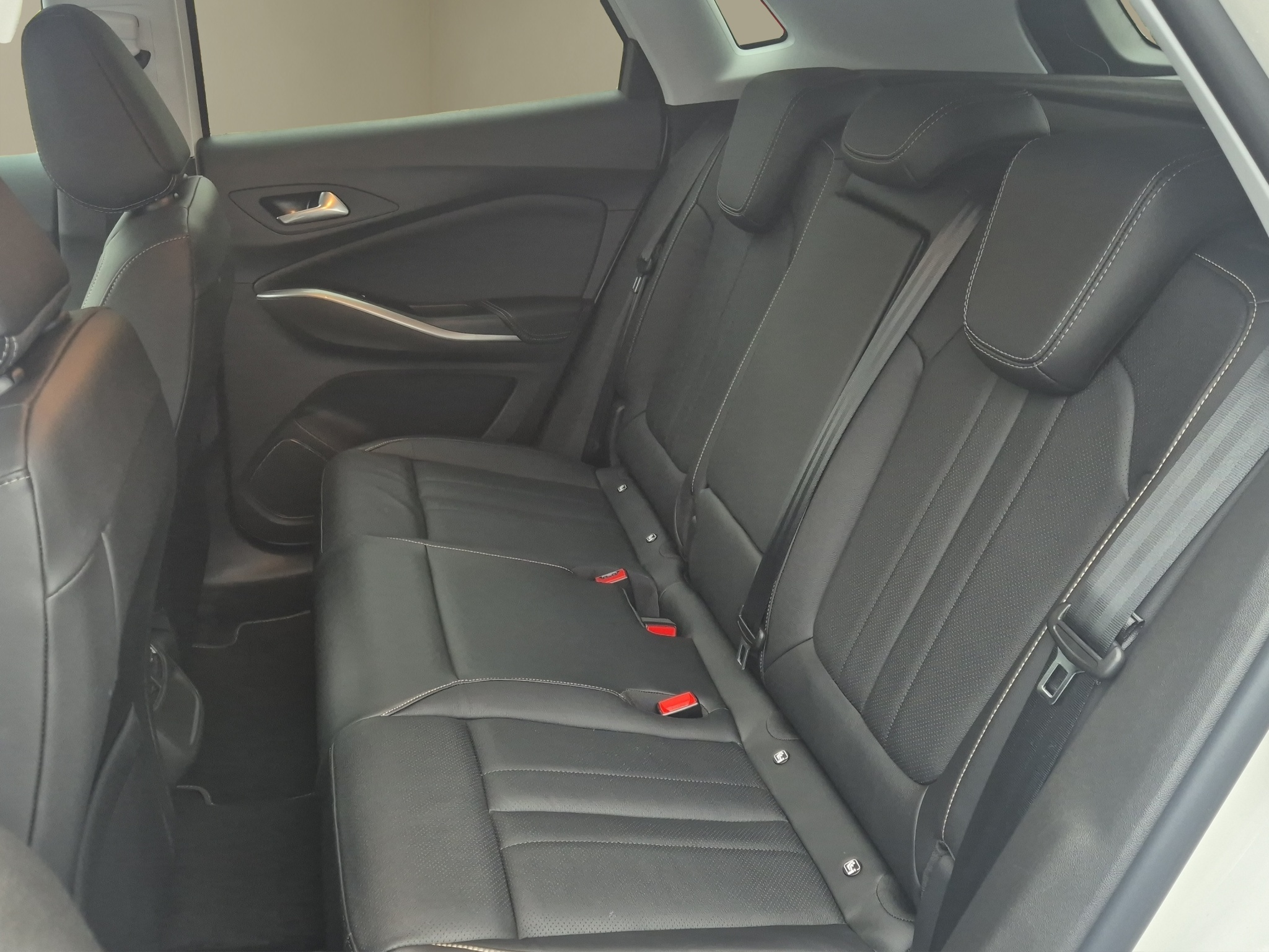 listing desktop thumbnail image 14