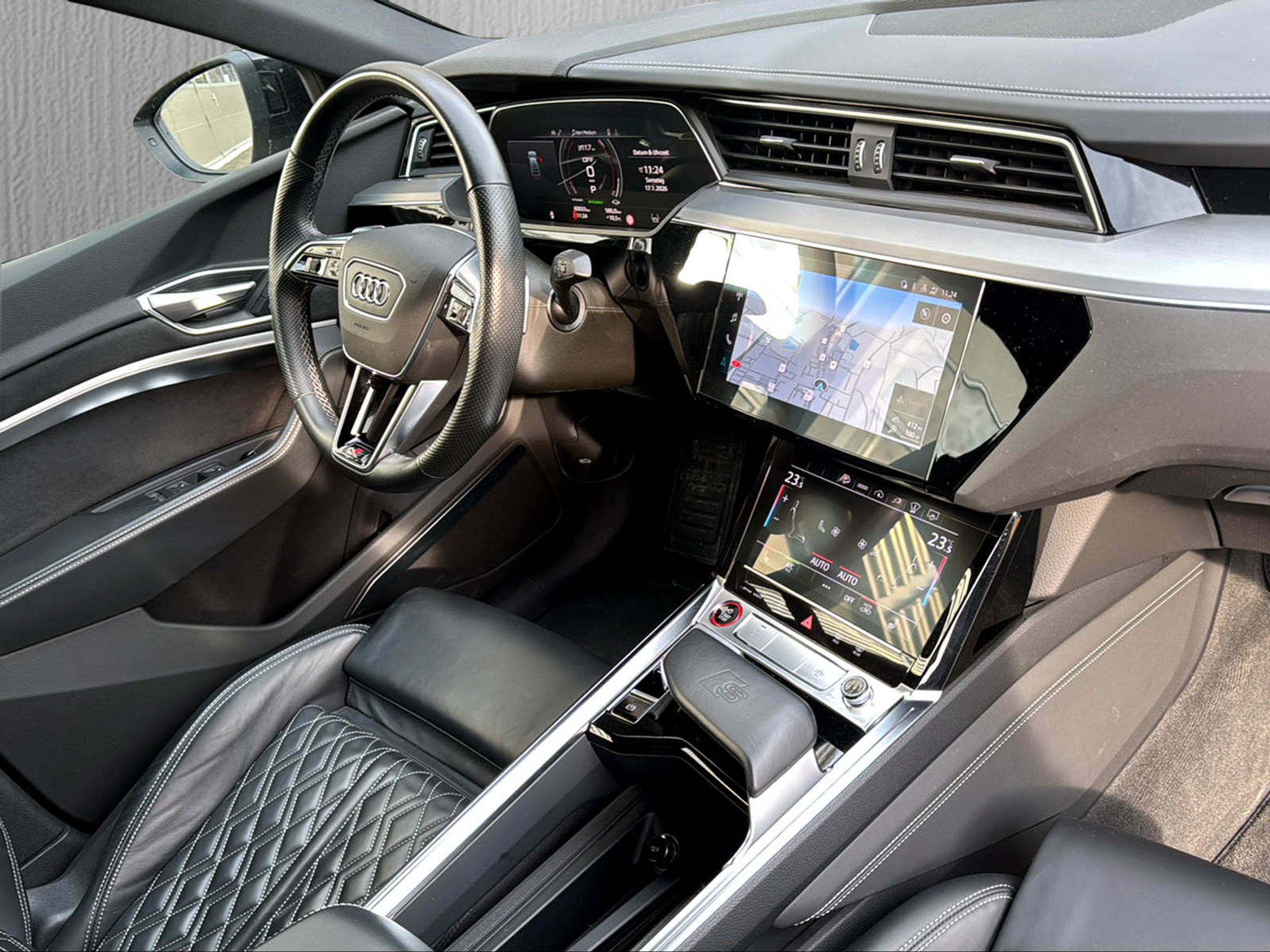 listing desktop thumbnail image 11