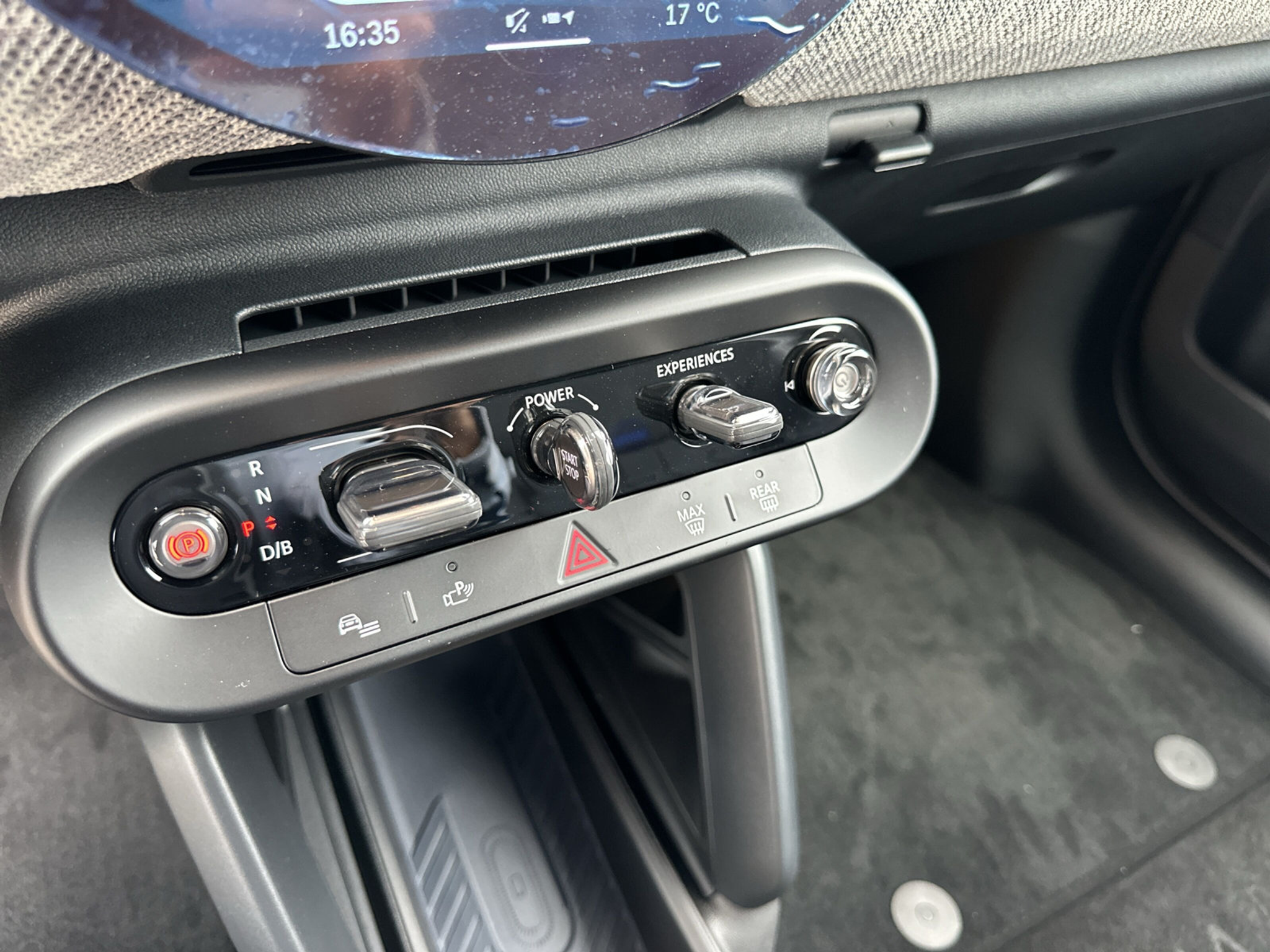 listing desktop thumbnail image 11