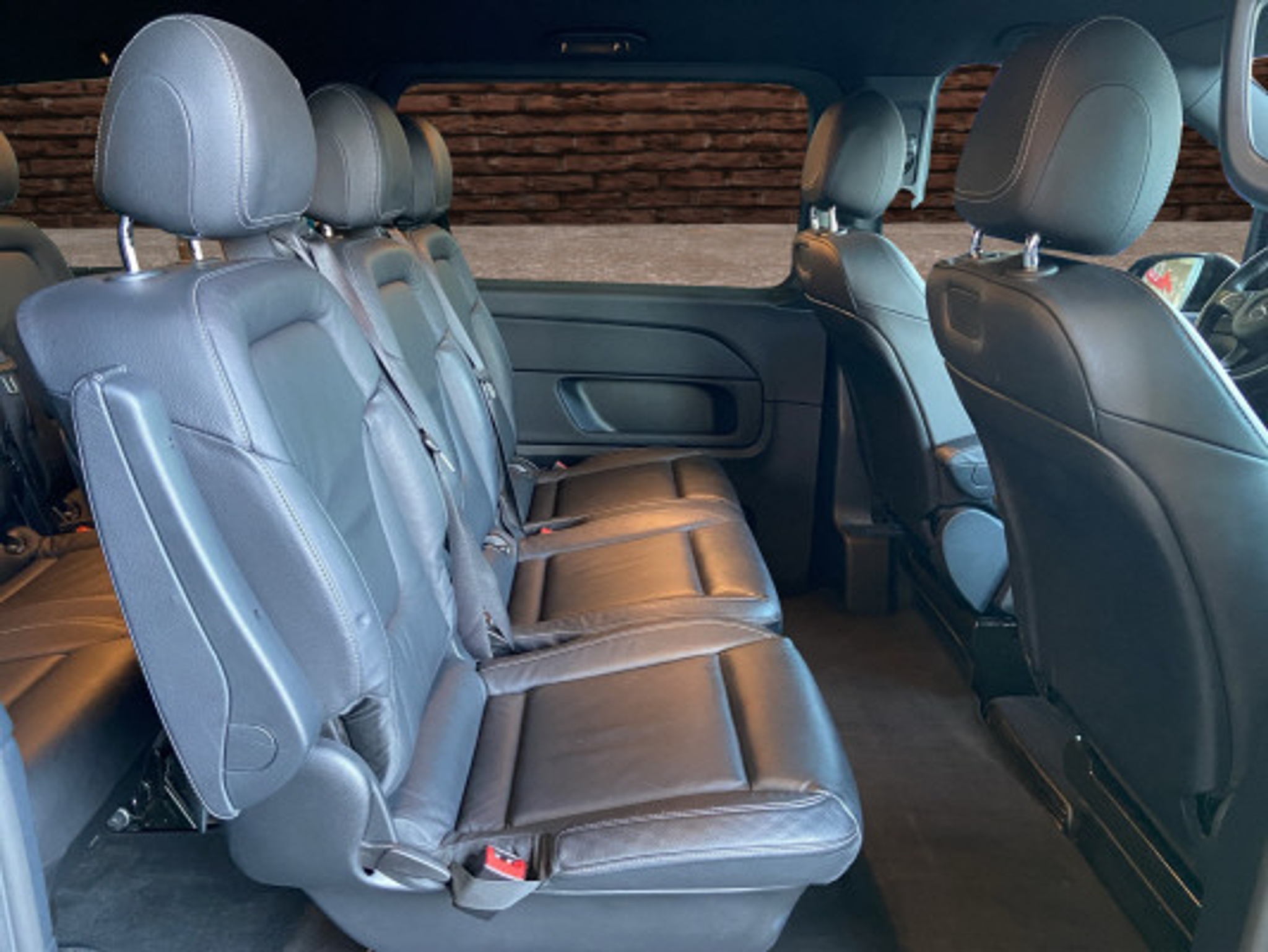 listing desktop thumbnail image 12