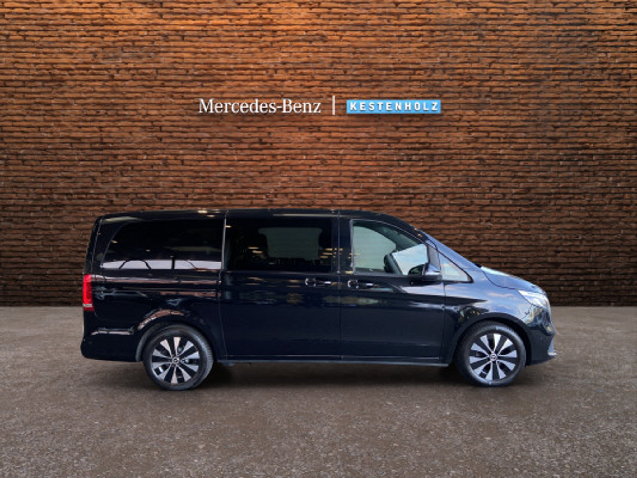 listing desktop thumbnail image 2