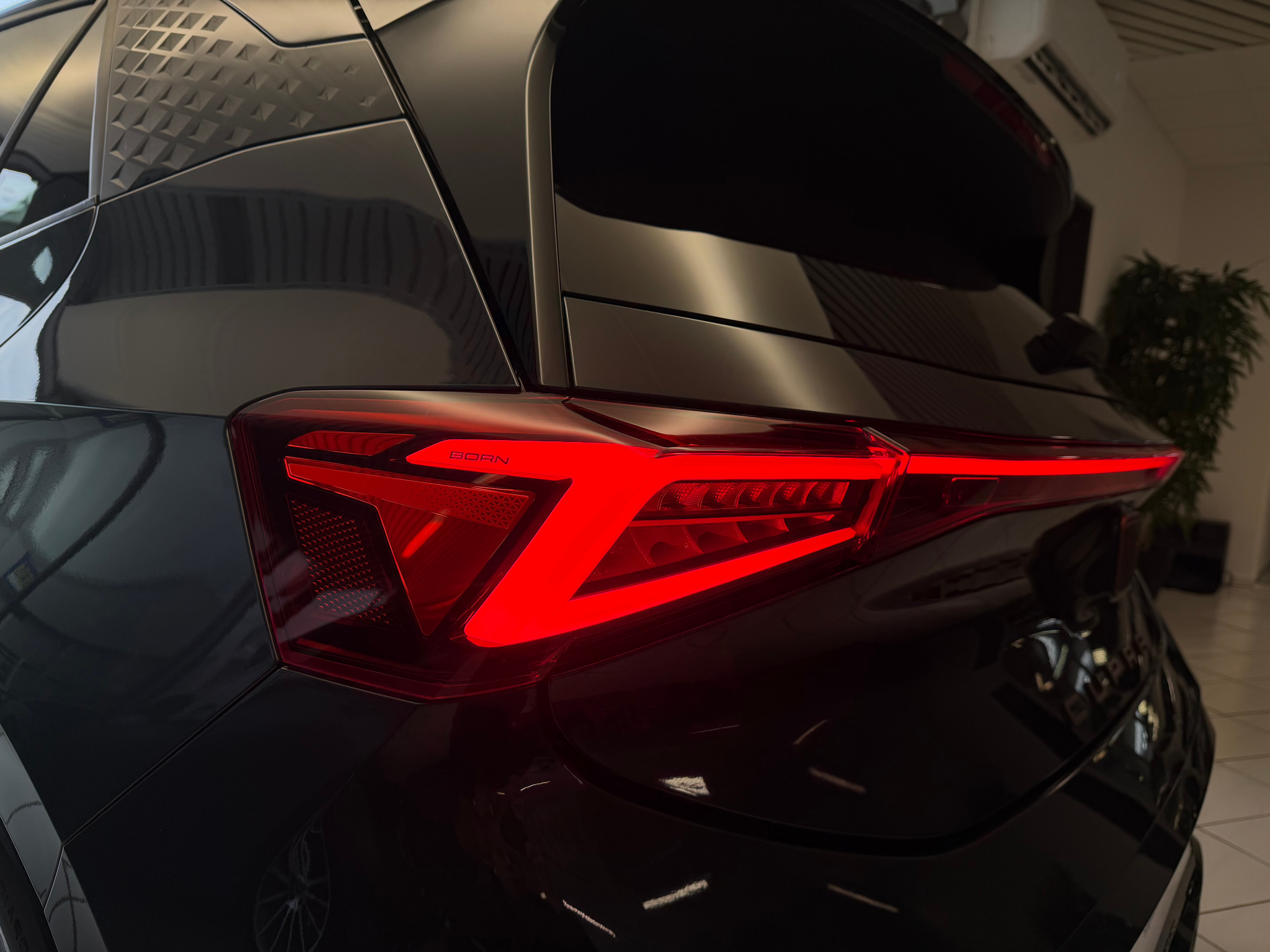 listing desktop thumbnail image 19