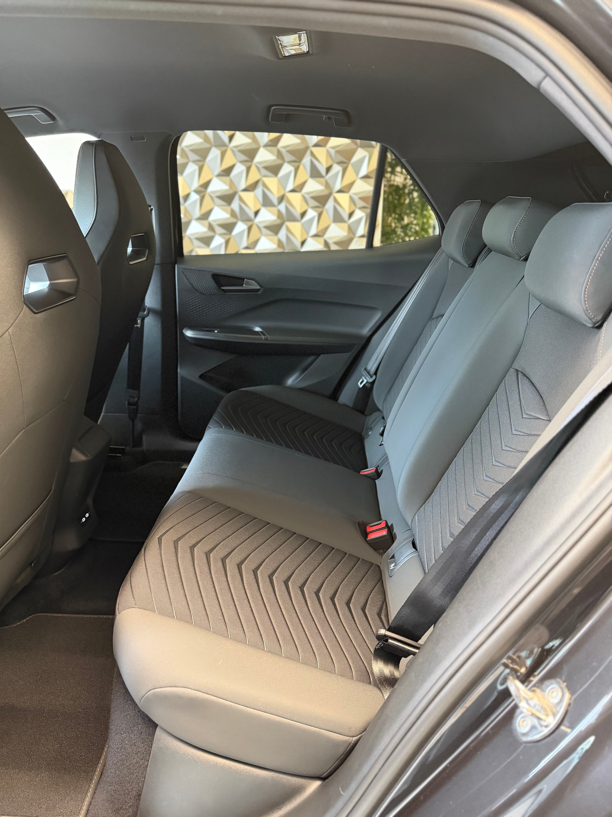 listing desktop thumbnail image 8