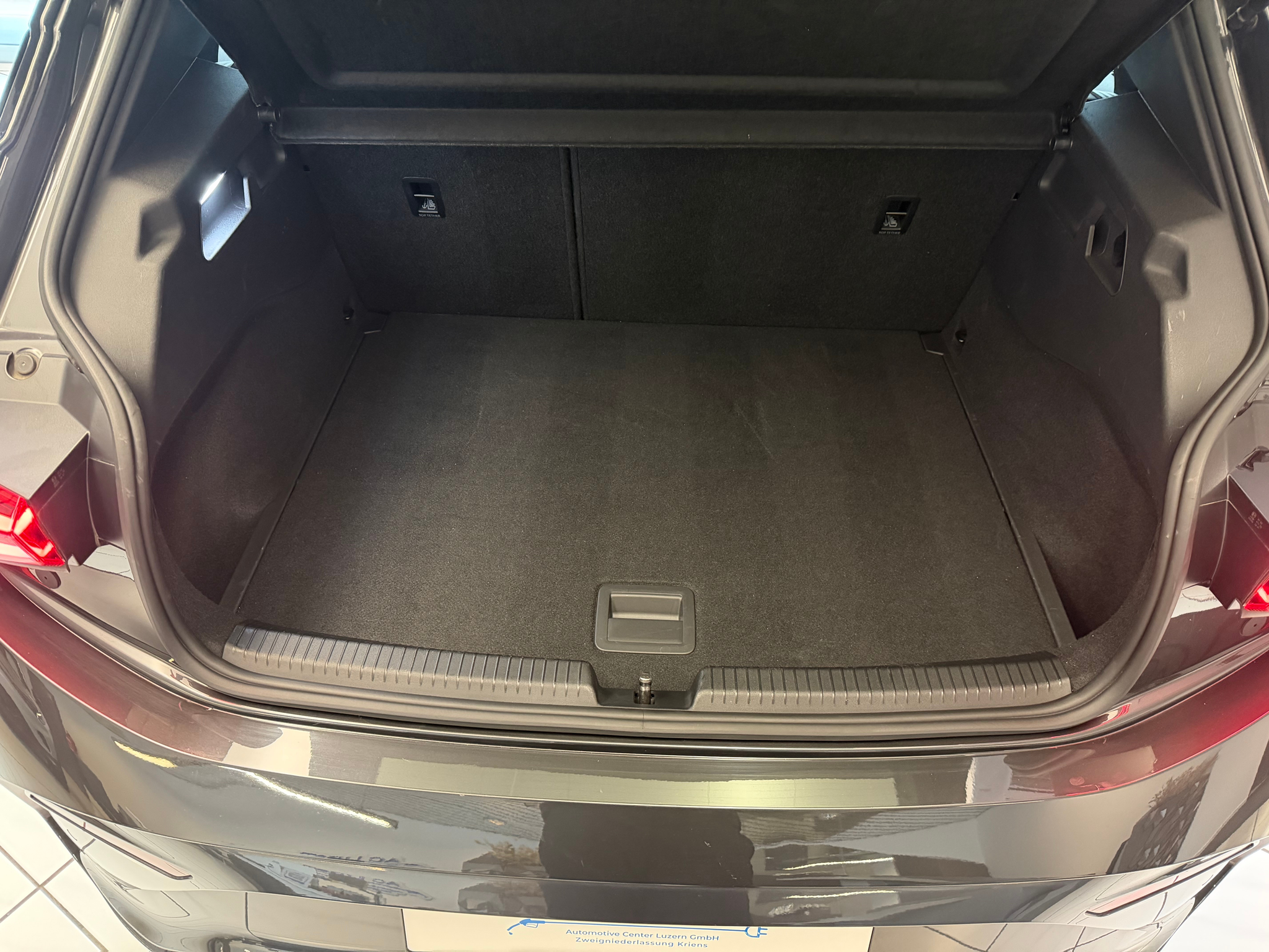 listing desktop thumbnail image 9