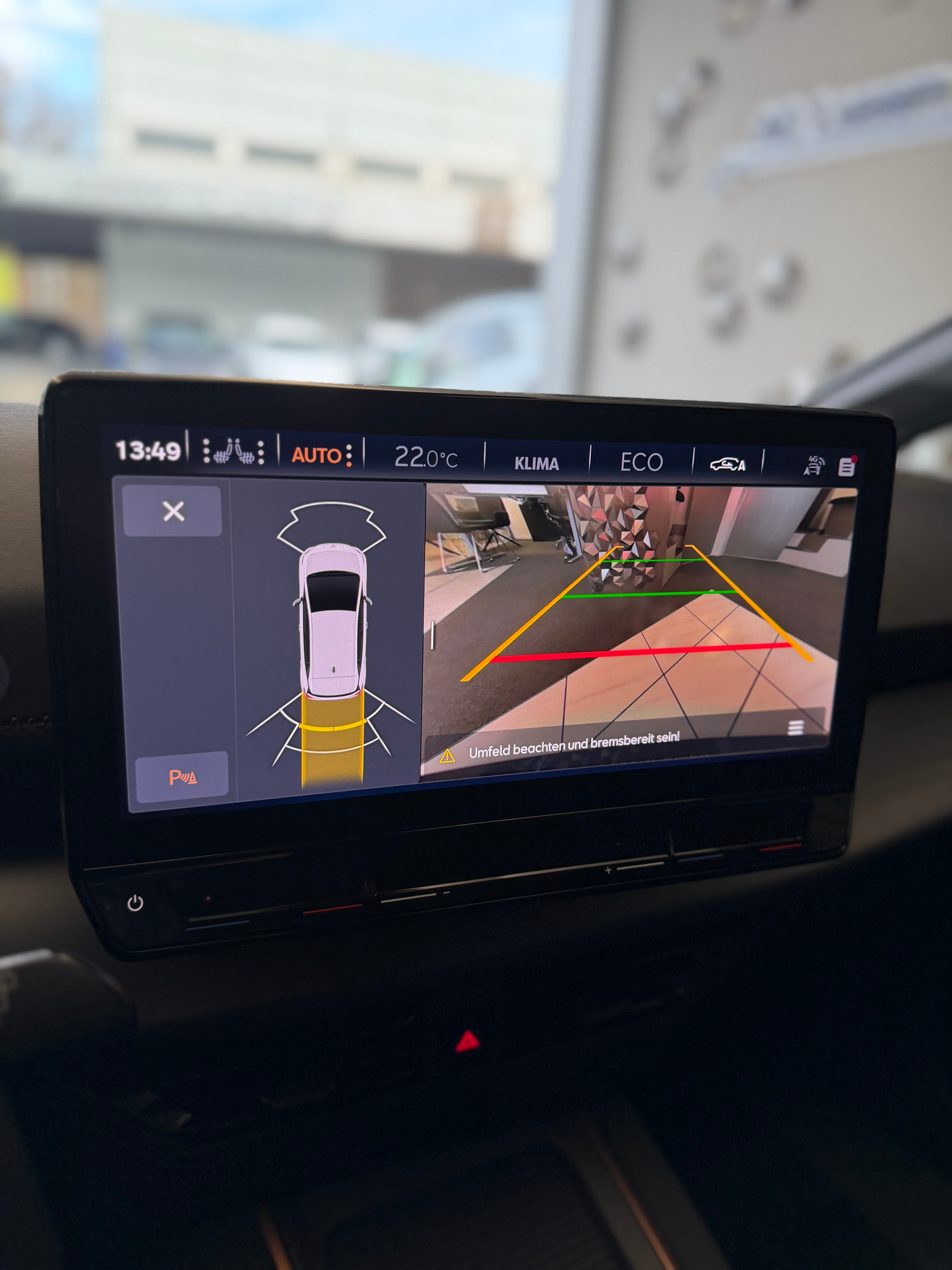 listing desktop thumbnail image 15