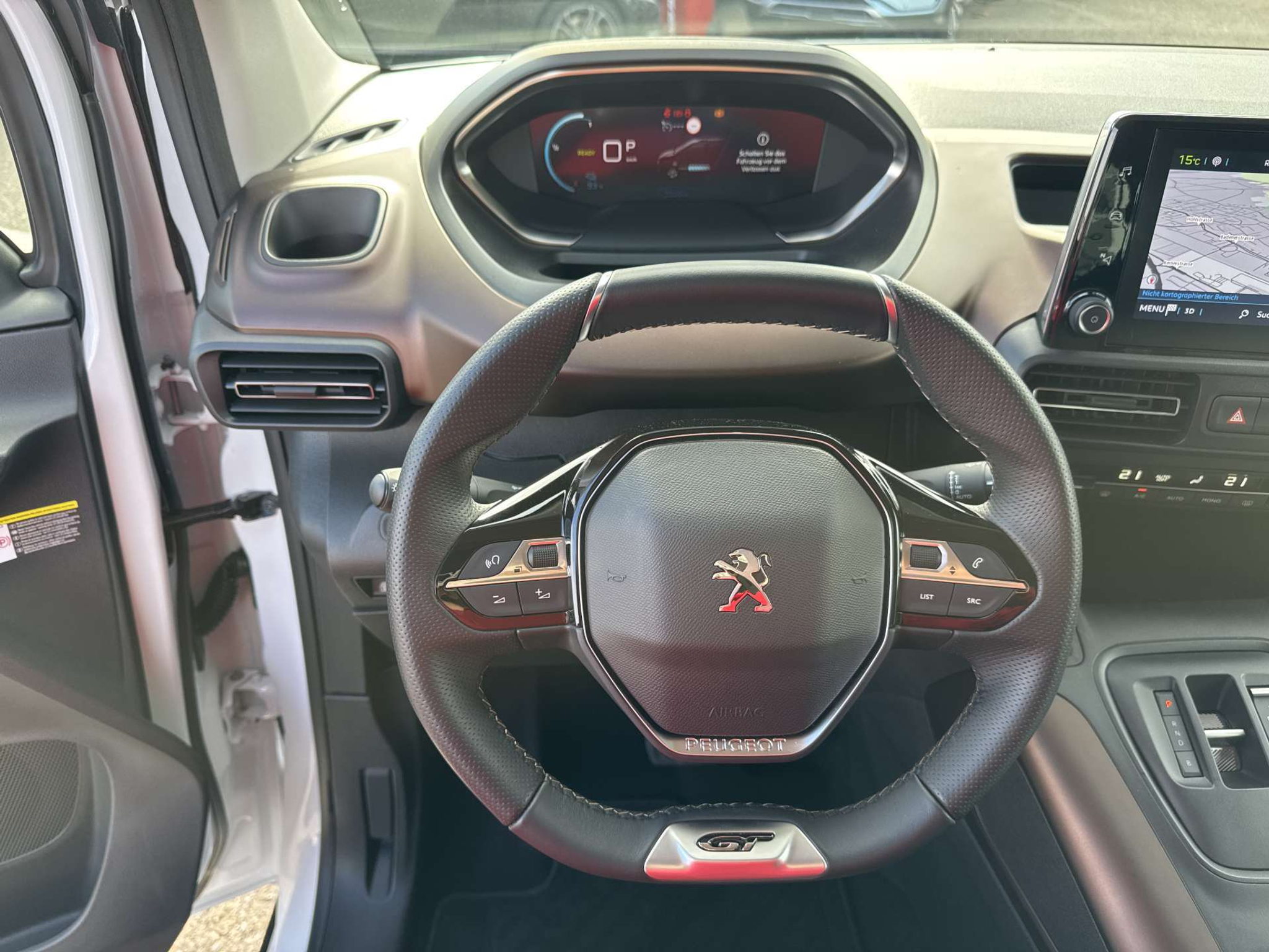 listing desktop thumbnail image 15