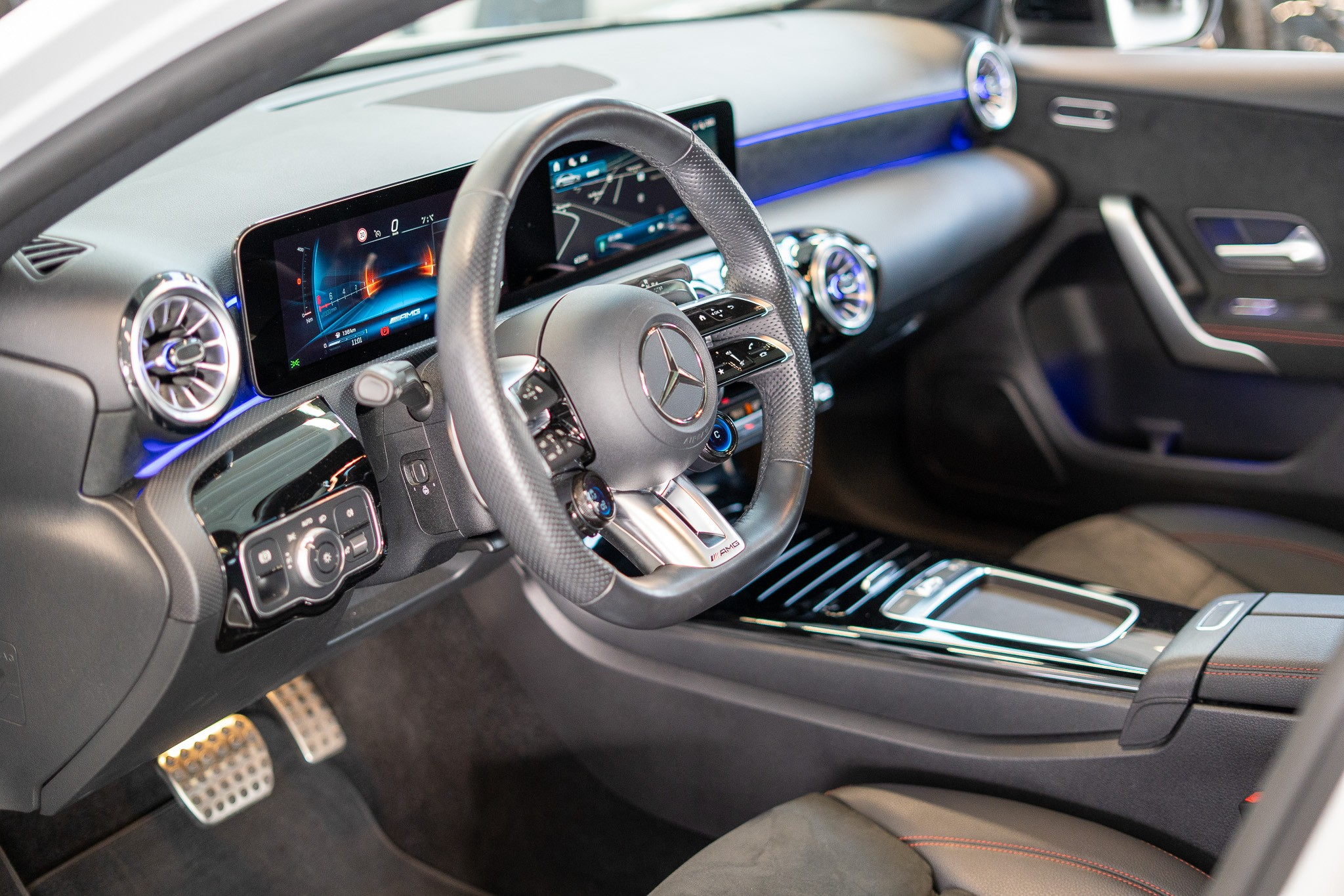 listing desktop thumbnail image 9