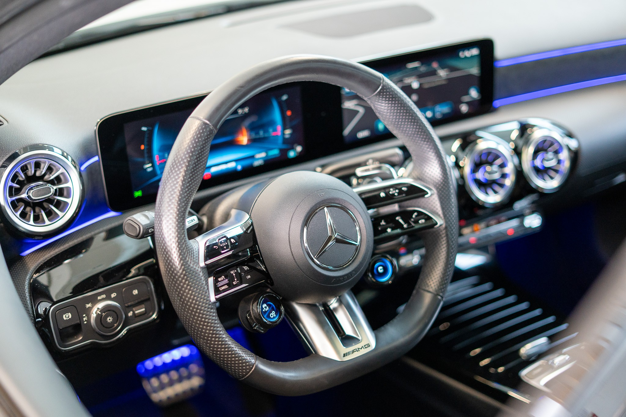 listing desktop thumbnail image 10