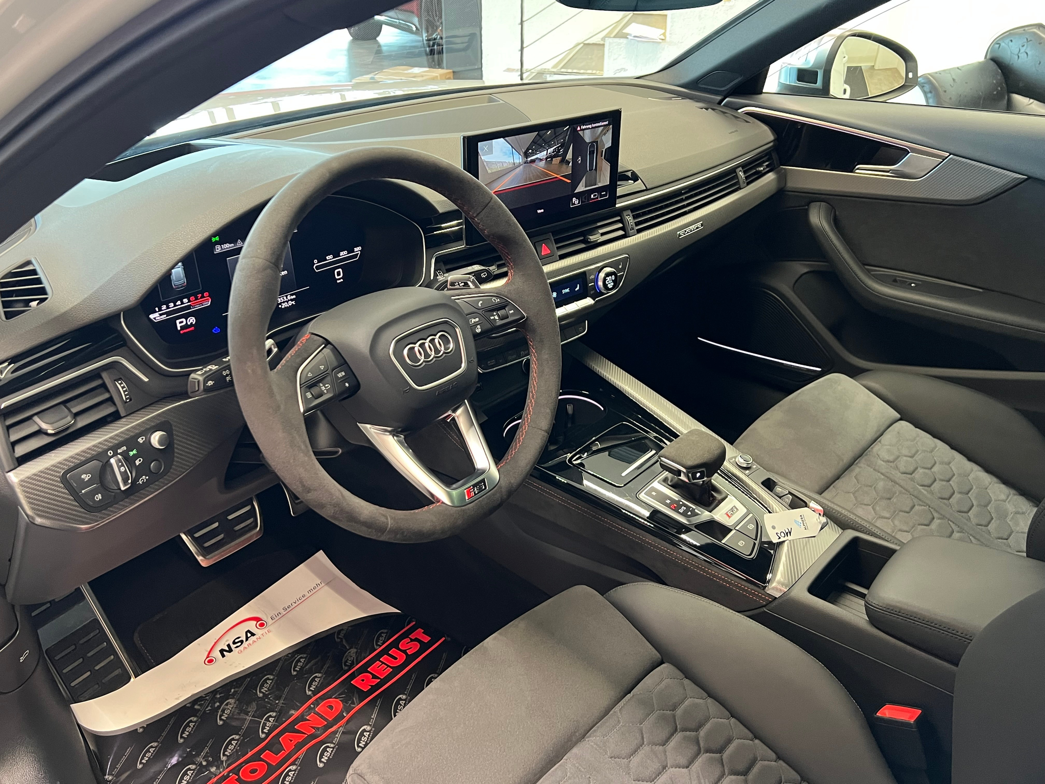 listing desktop thumbnail image 11