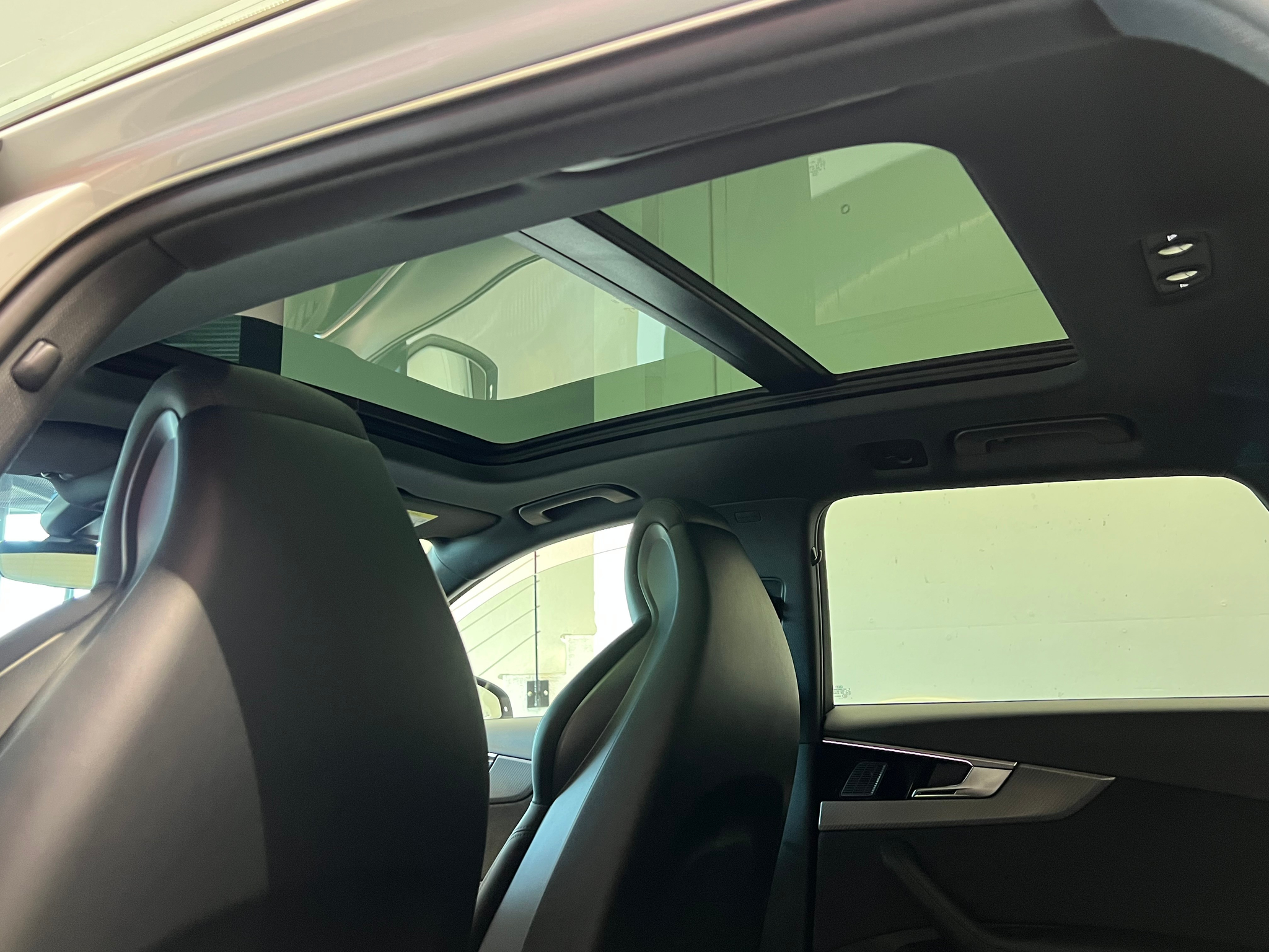 listing desktop thumbnail image 18