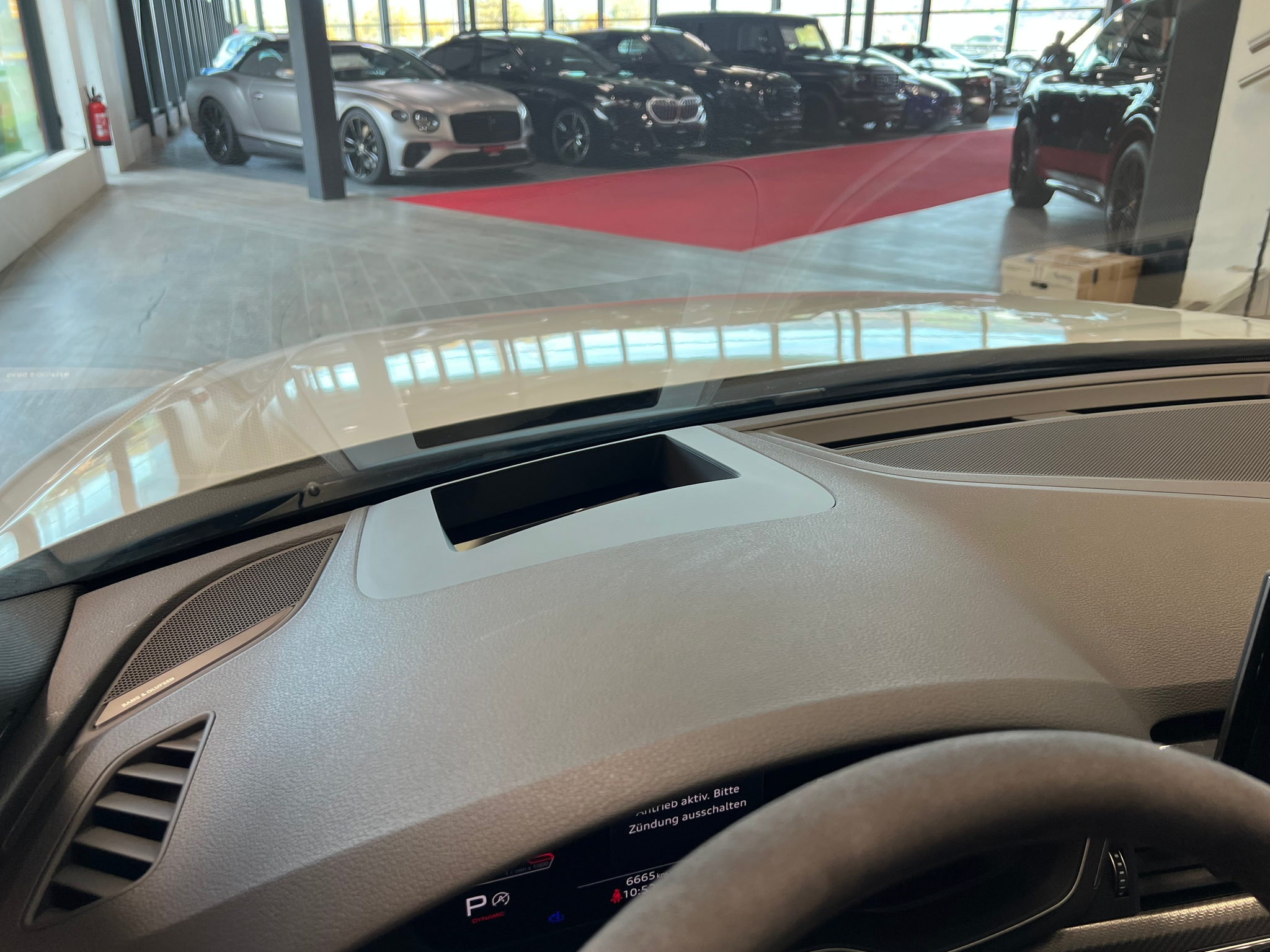 listing desktop thumbnail image 30