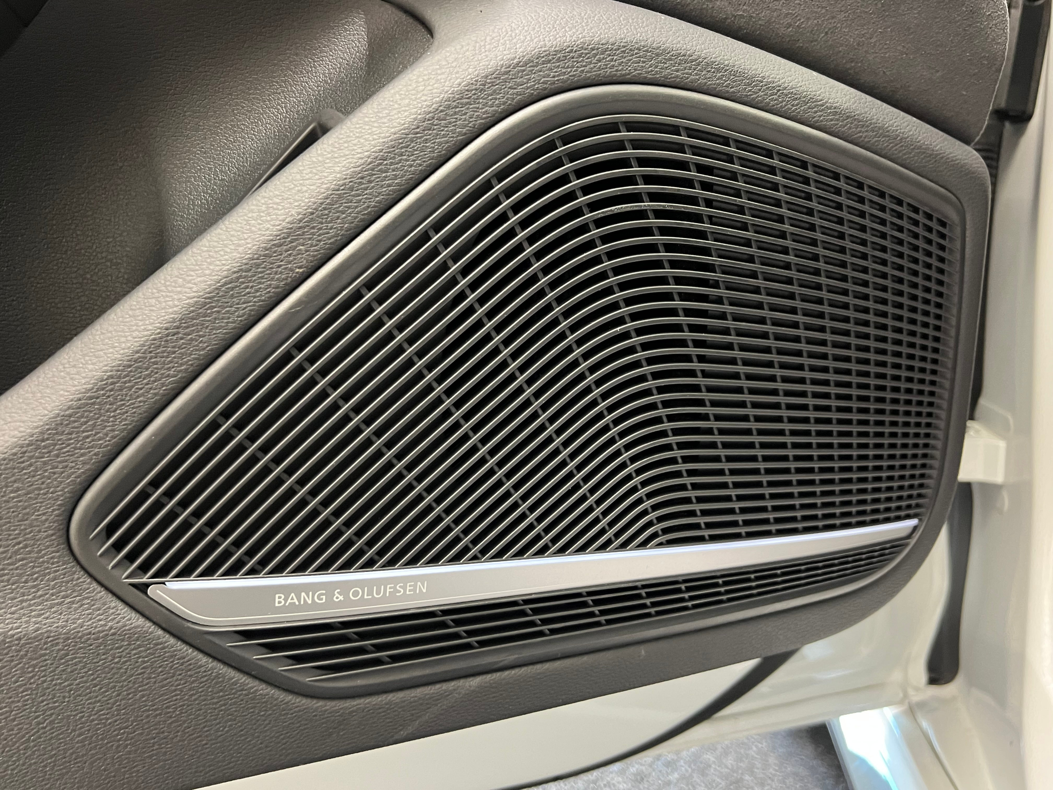 listing desktop thumbnail image 13