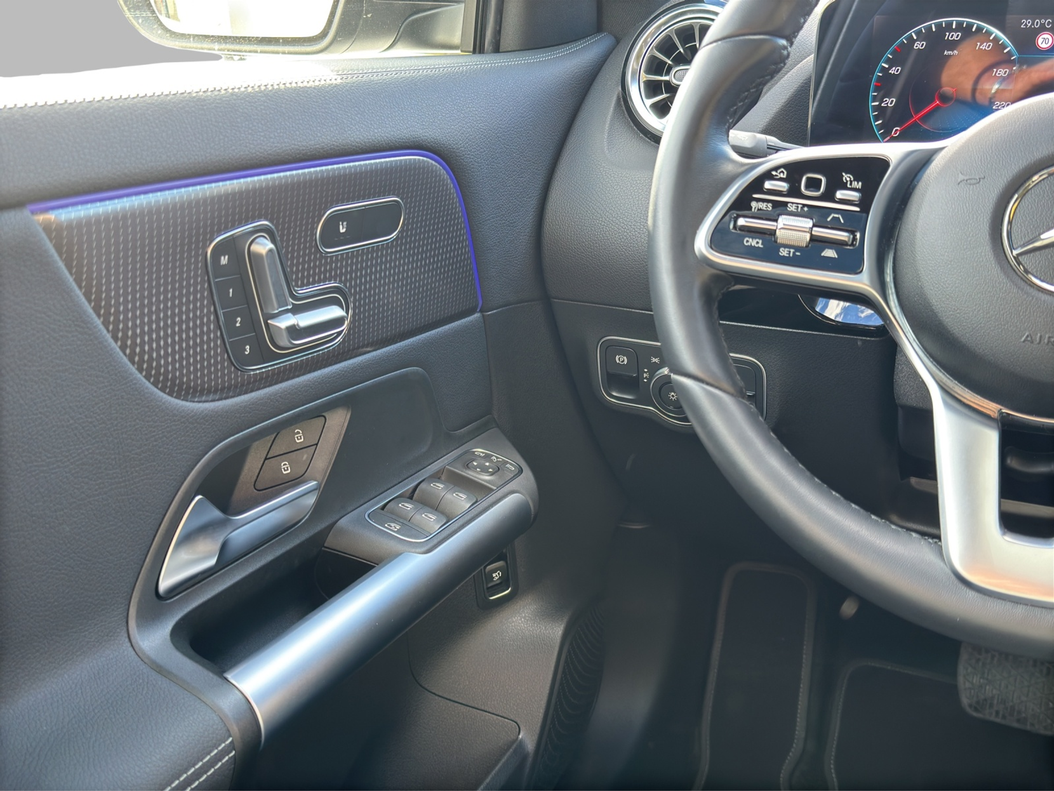 listing desktop thumbnail image 15