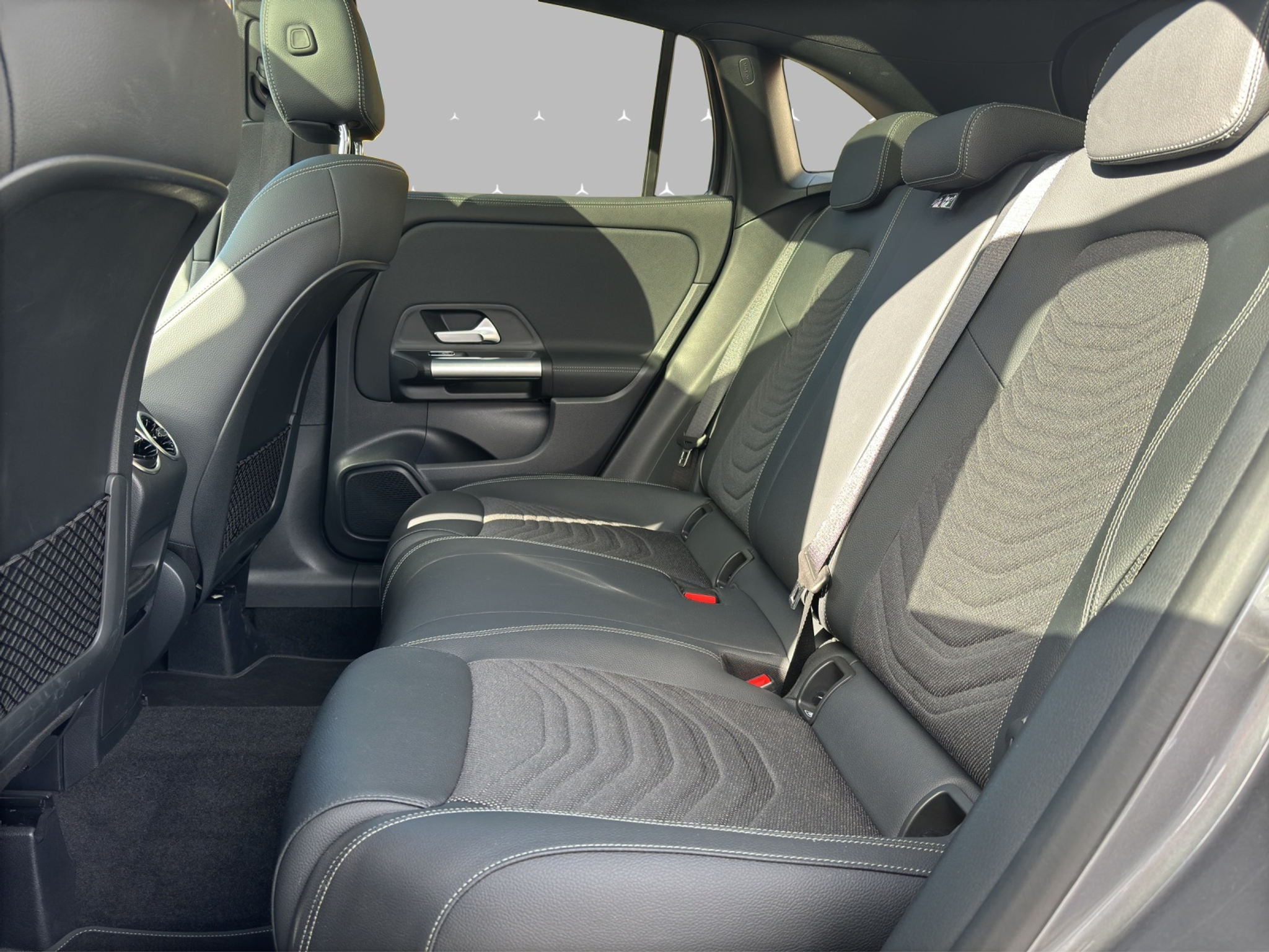 listing desktop thumbnail image 10