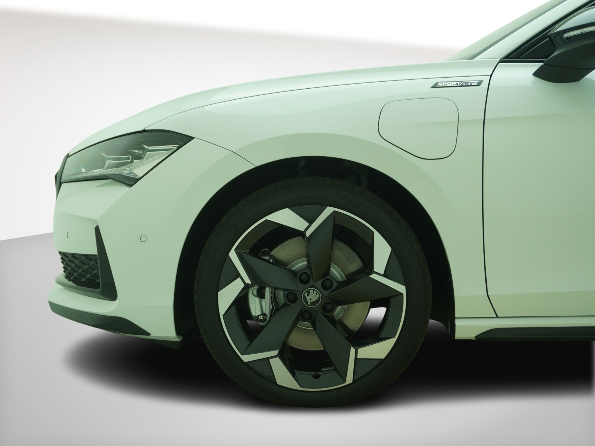 listing desktop thumbnail image 9