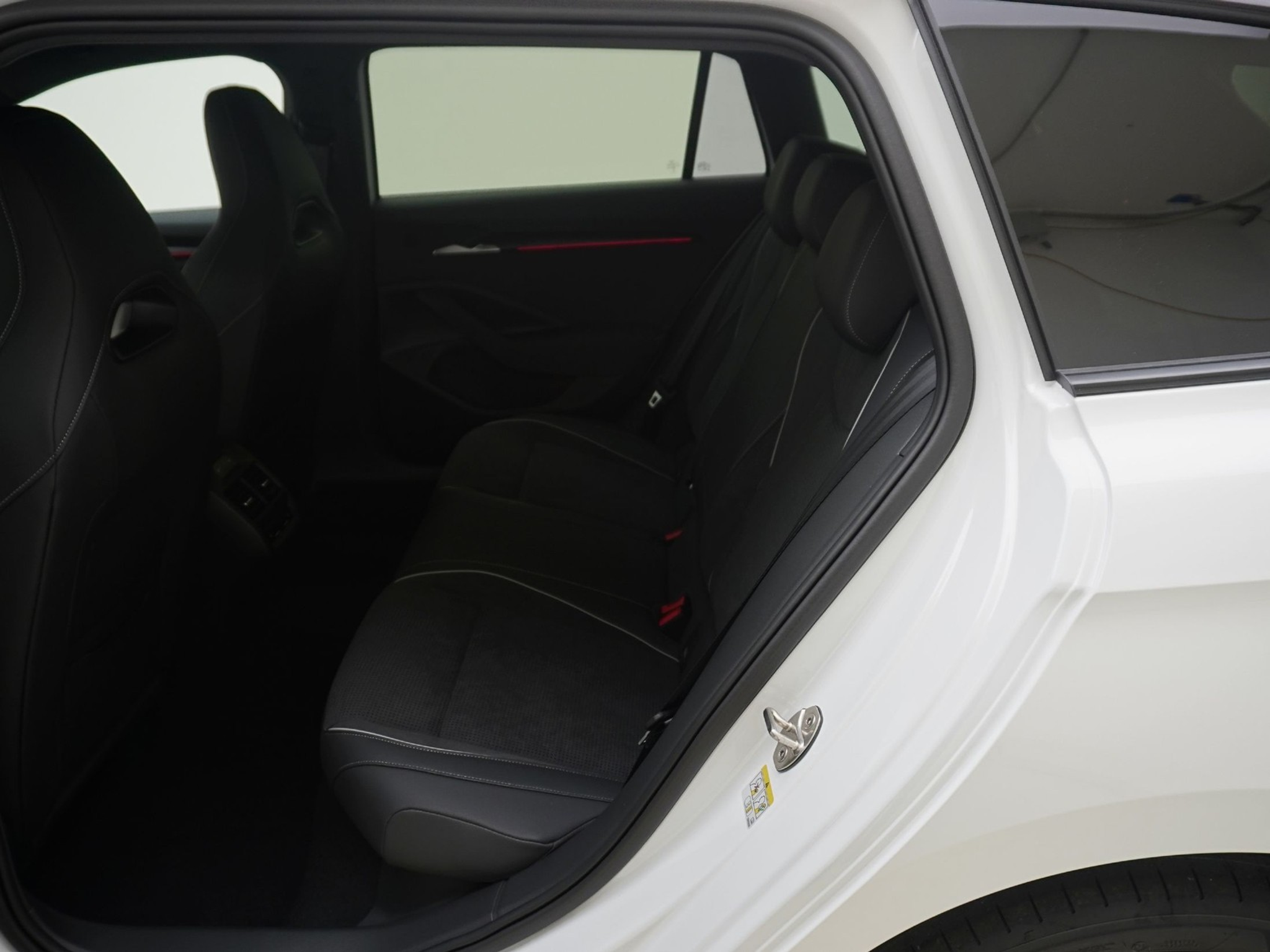 listing desktop thumbnail image 13