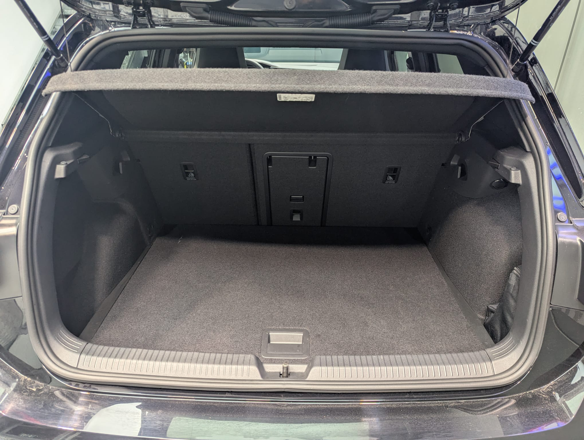 listing desktop thumbnail image 16