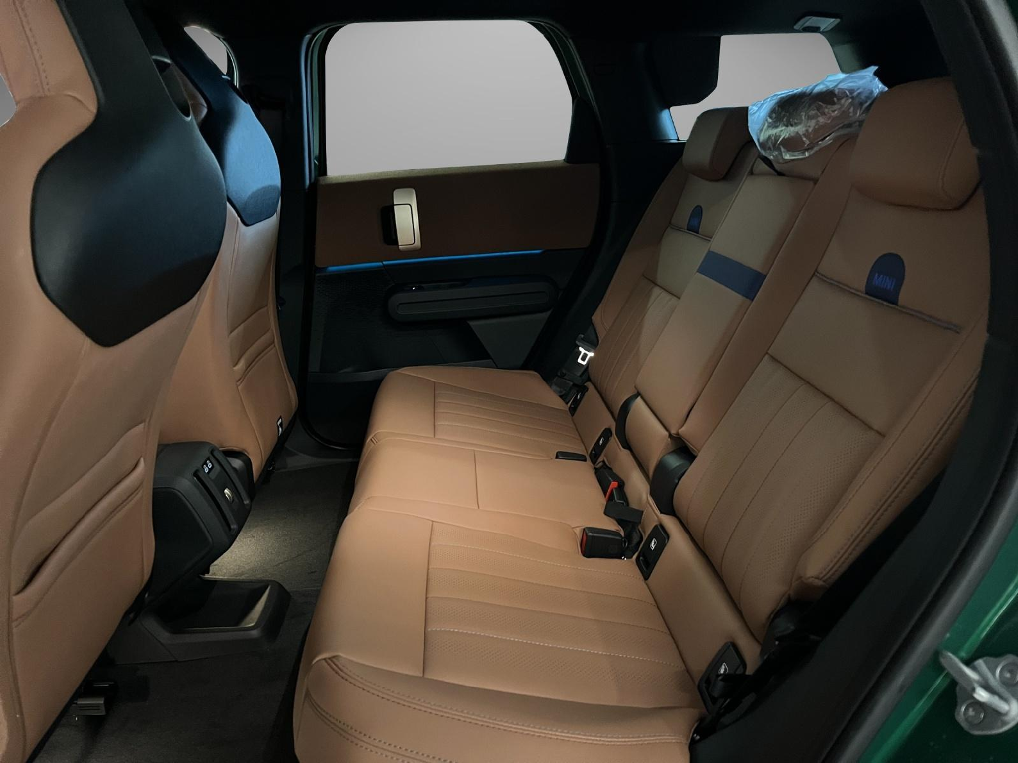 listing desktop thumbnail image 14