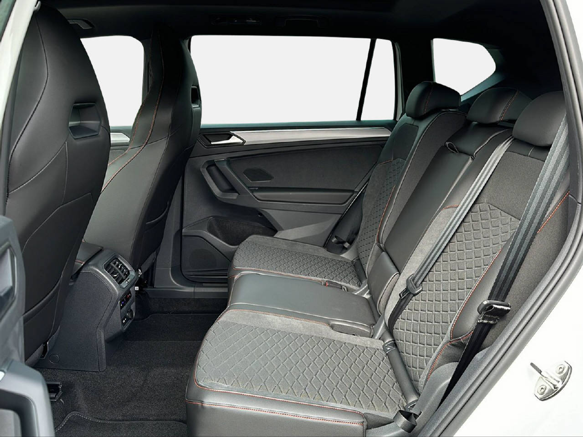 listing desktop thumbnail image 12