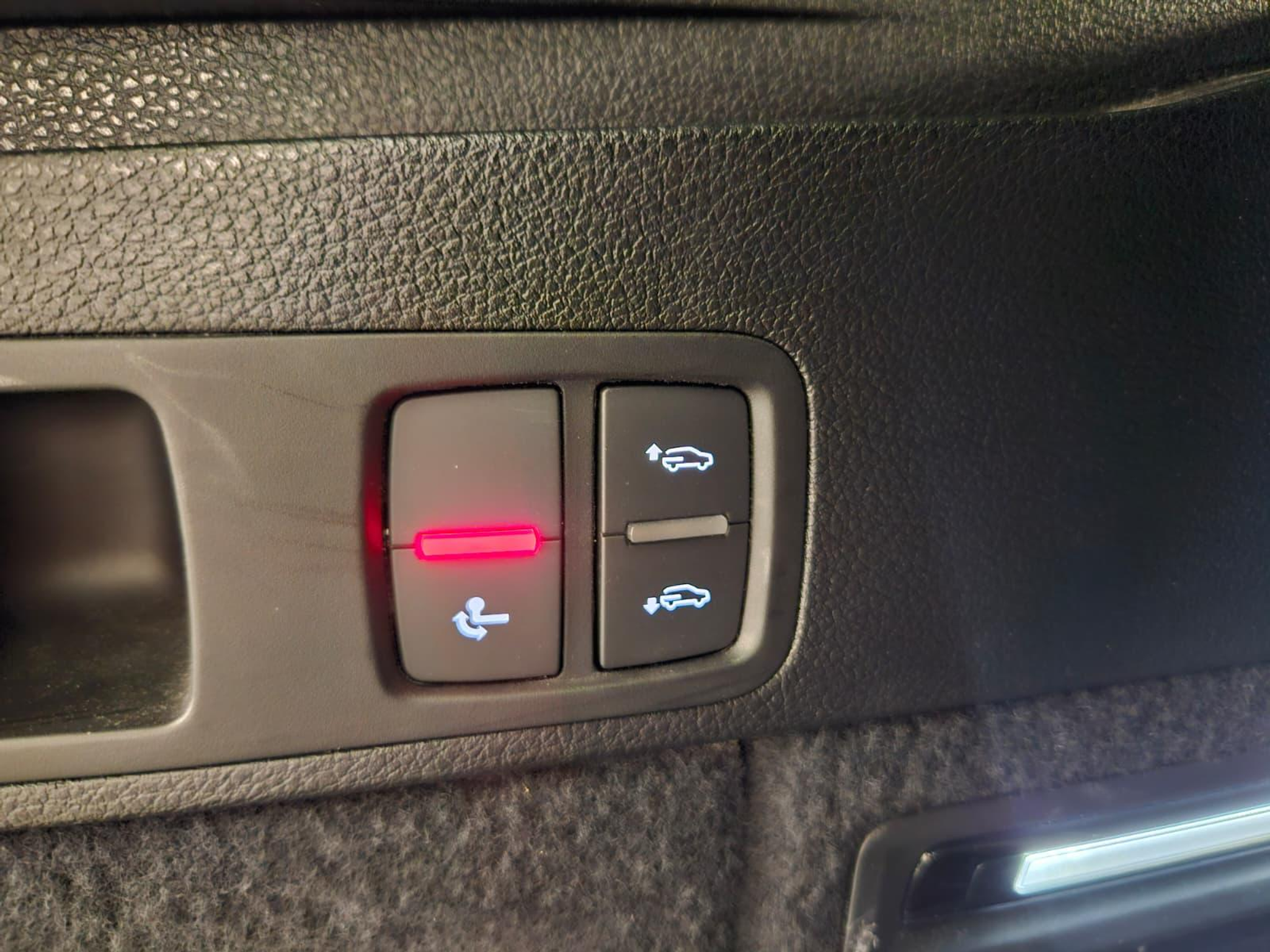 listing desktop thumbnail image 16