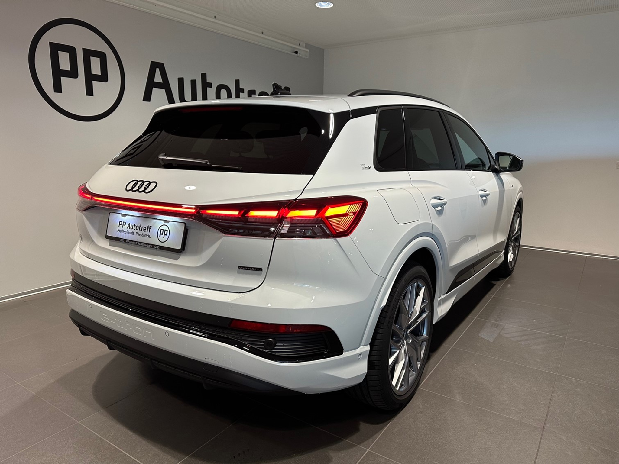 listing desktop thumbnail image 11