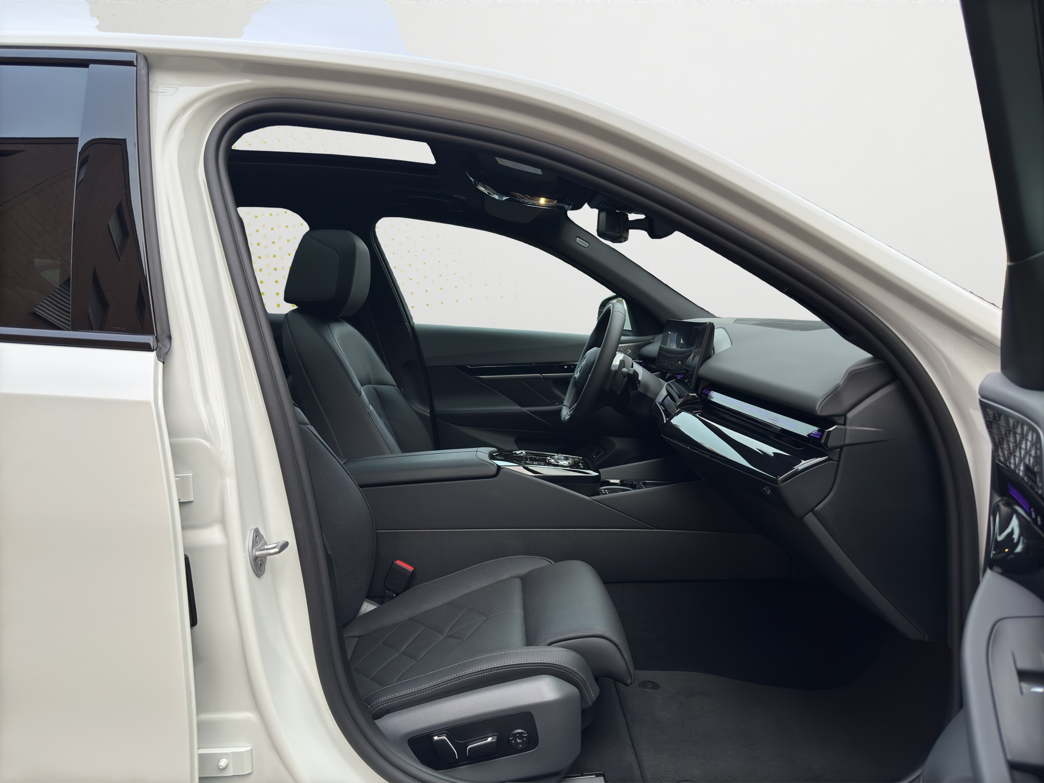 listing desktop thumbnail image 12