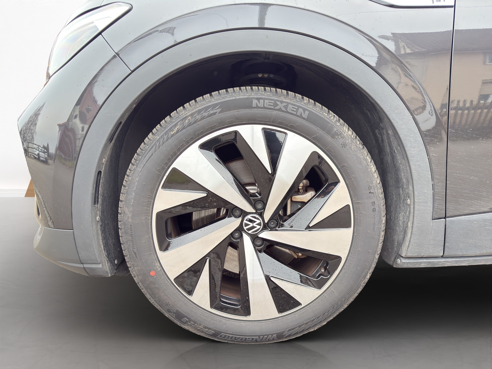 listing desktop thumbnail image 18