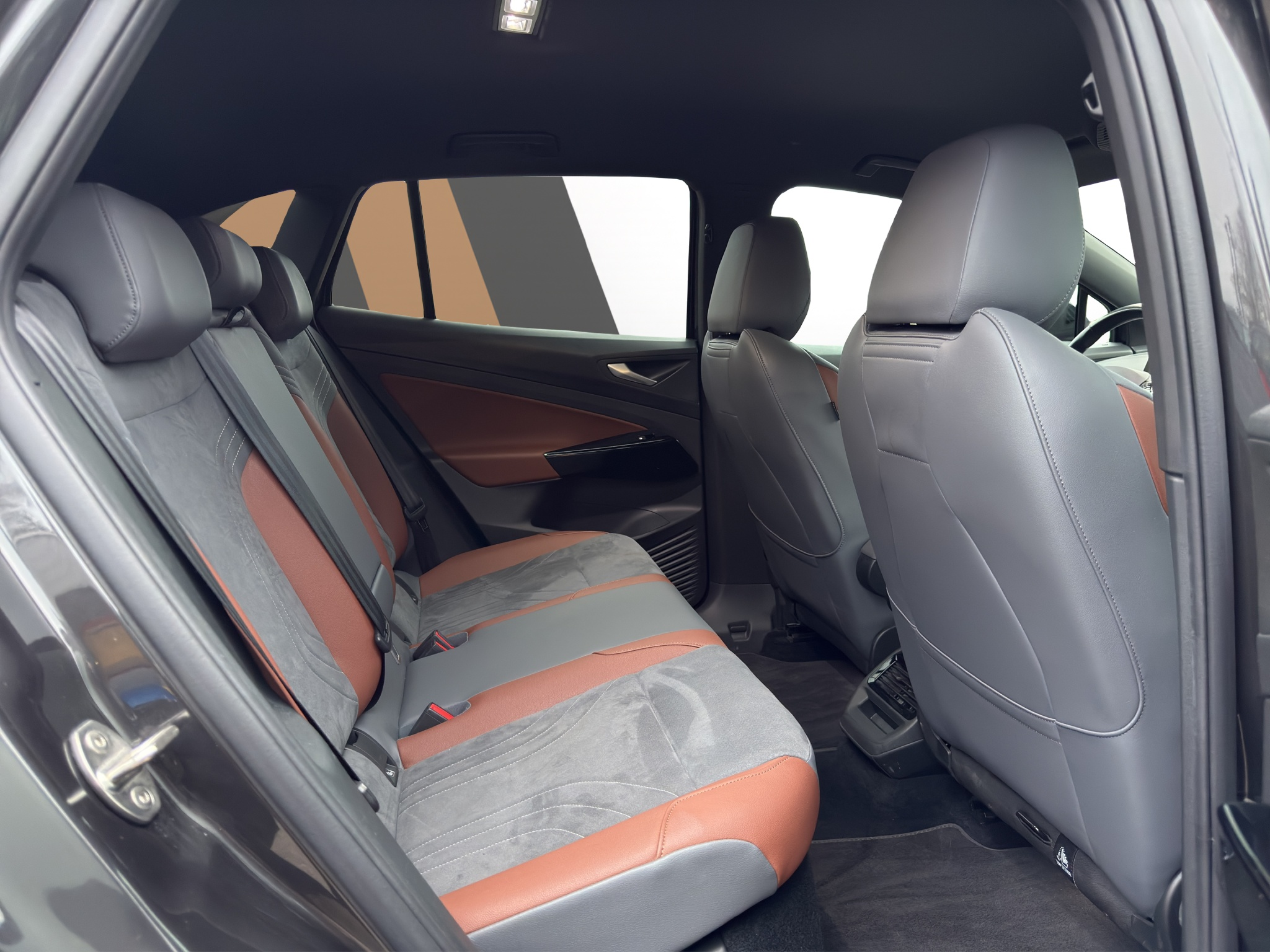 listing desktop thumbnail image 12