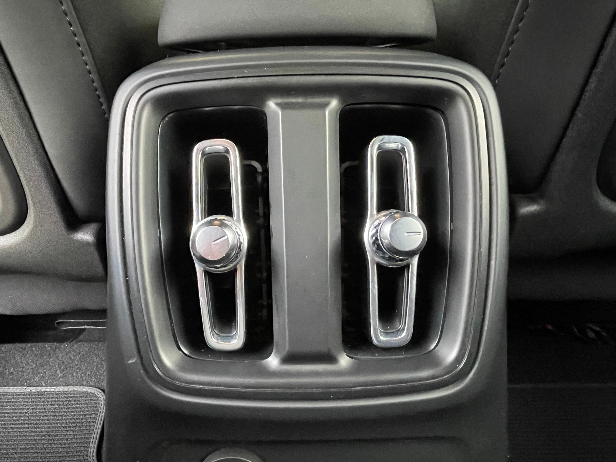 listing desktop thumbnail image 14