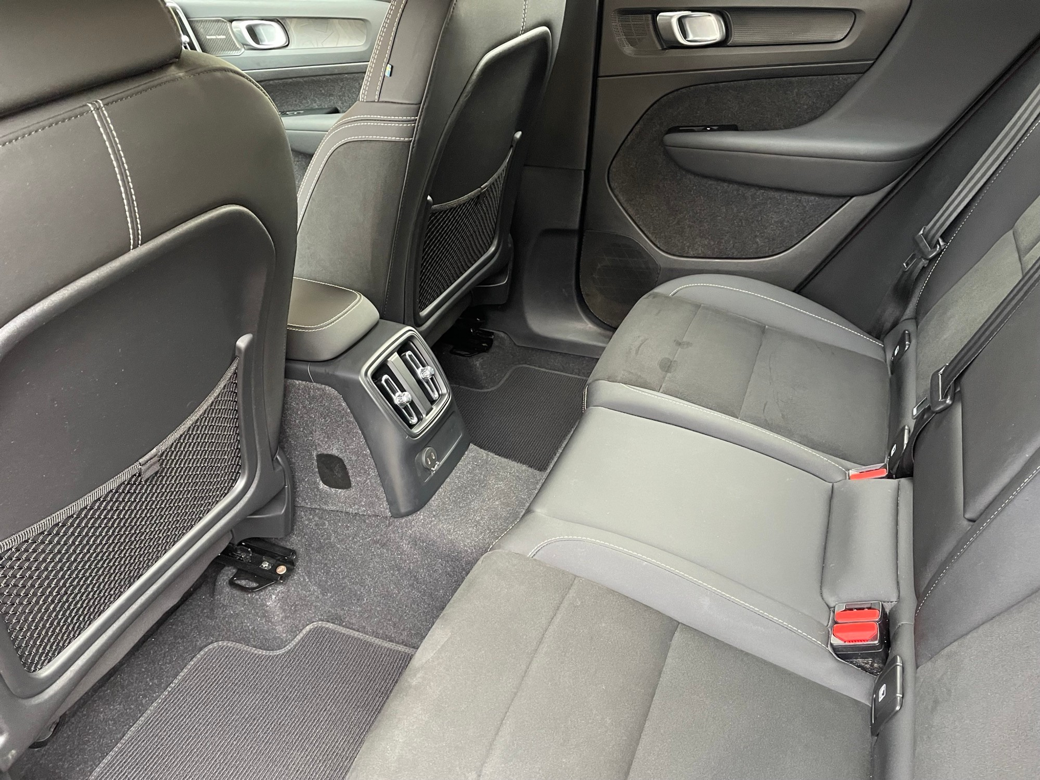 listing desktop thumbnail image 4